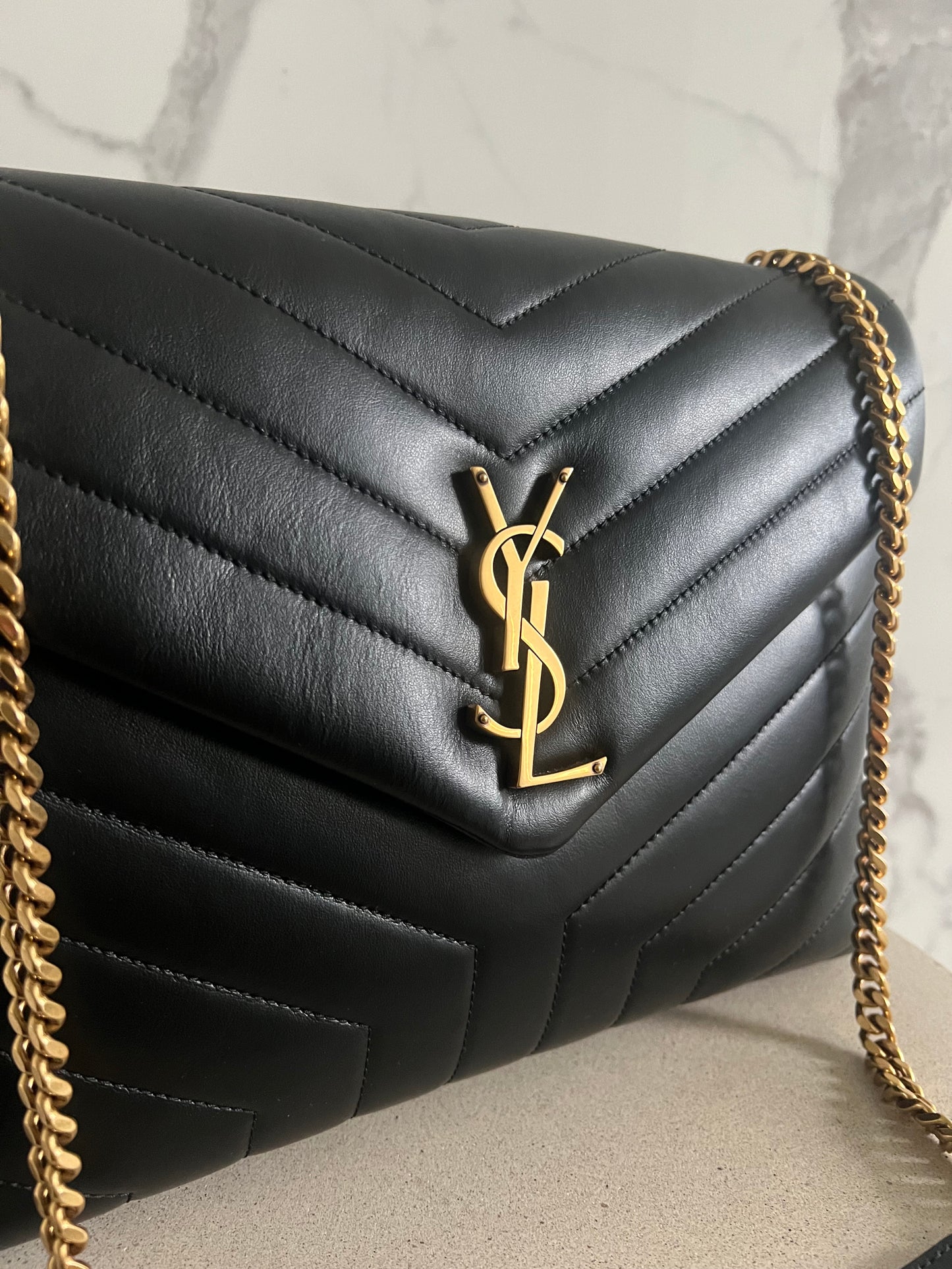 Saint Laurent LouLou Black medium Bag