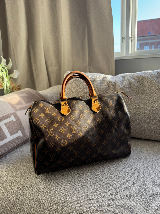 Louis Vuitton Speedy 35 monogram