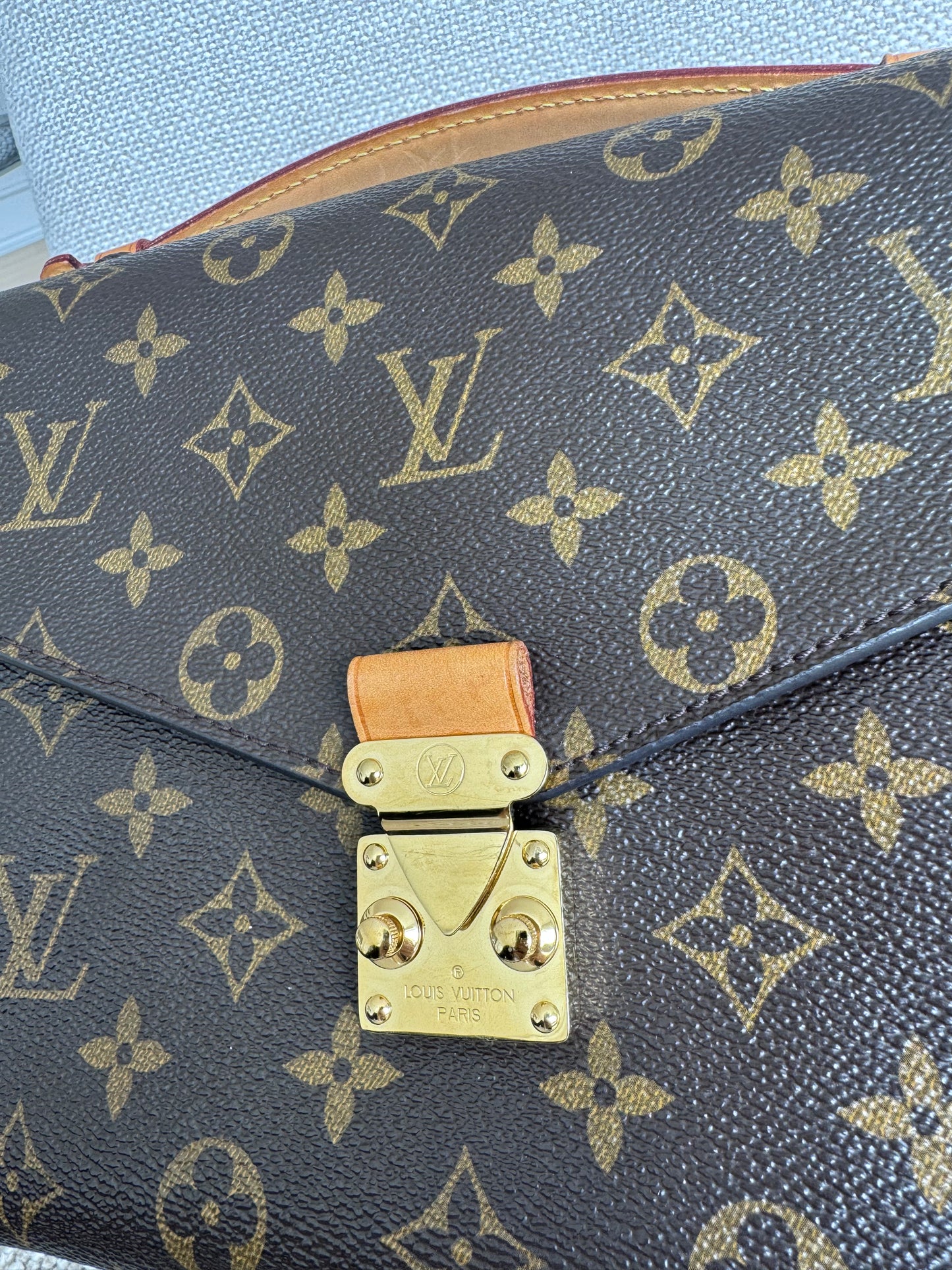 Louis Vuitton Pochette Métis Monogram