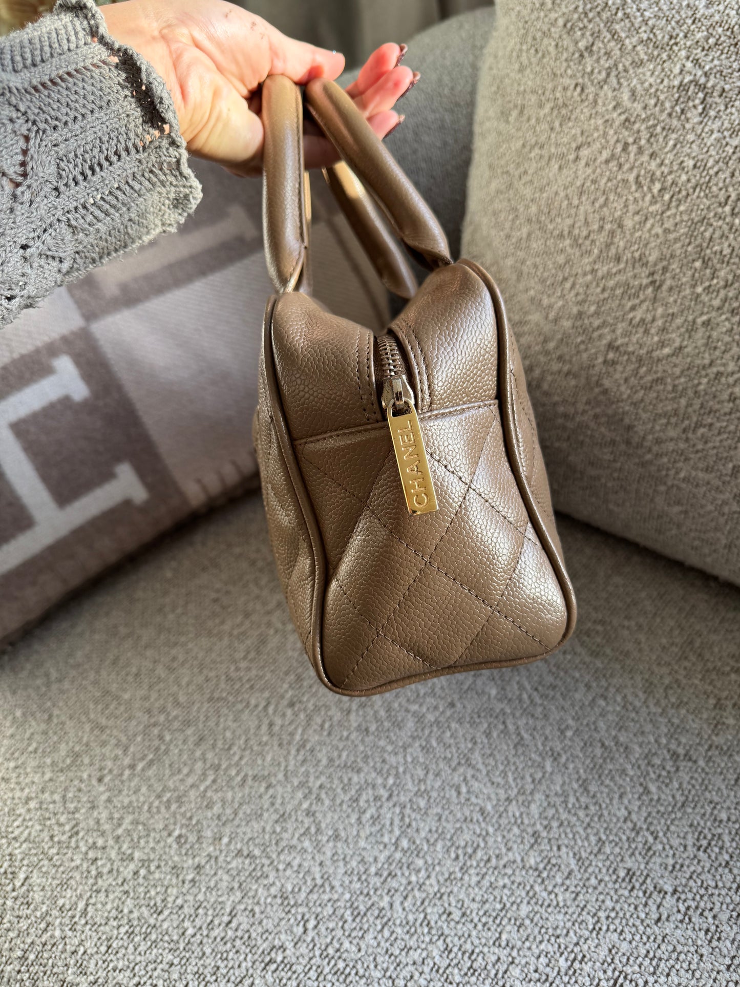 Chanel CC Bowling bag - caviar leather Taupe