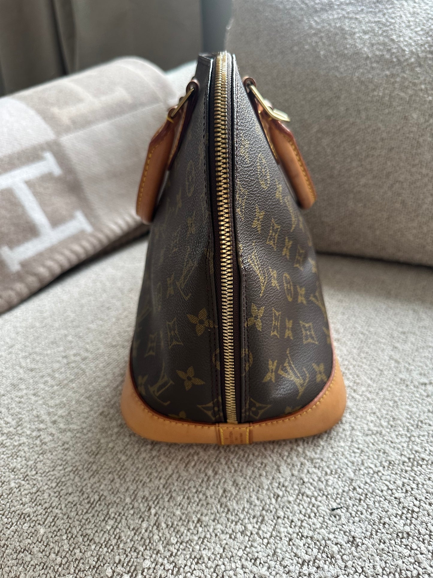 Louis Vuitton Alma PM Monogram