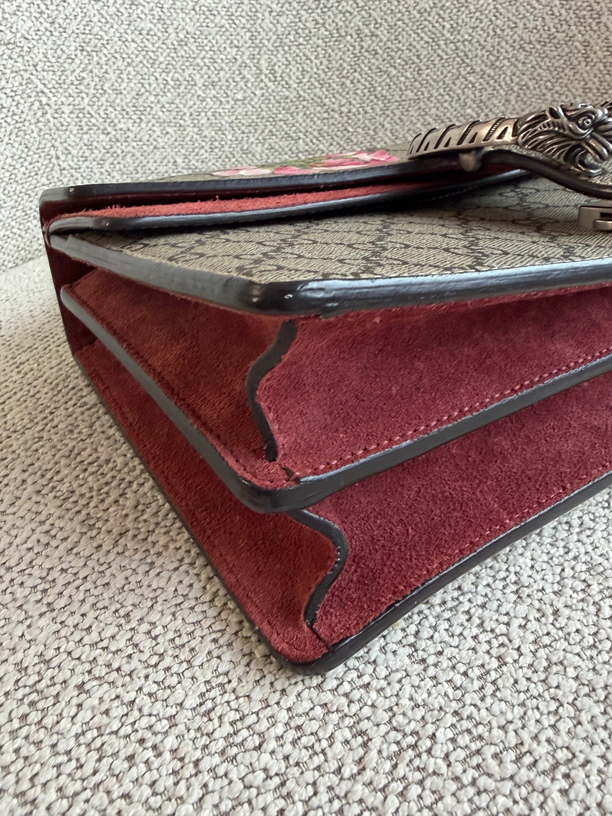 Gucci Dionysus Blooms – GG Supreme / Red