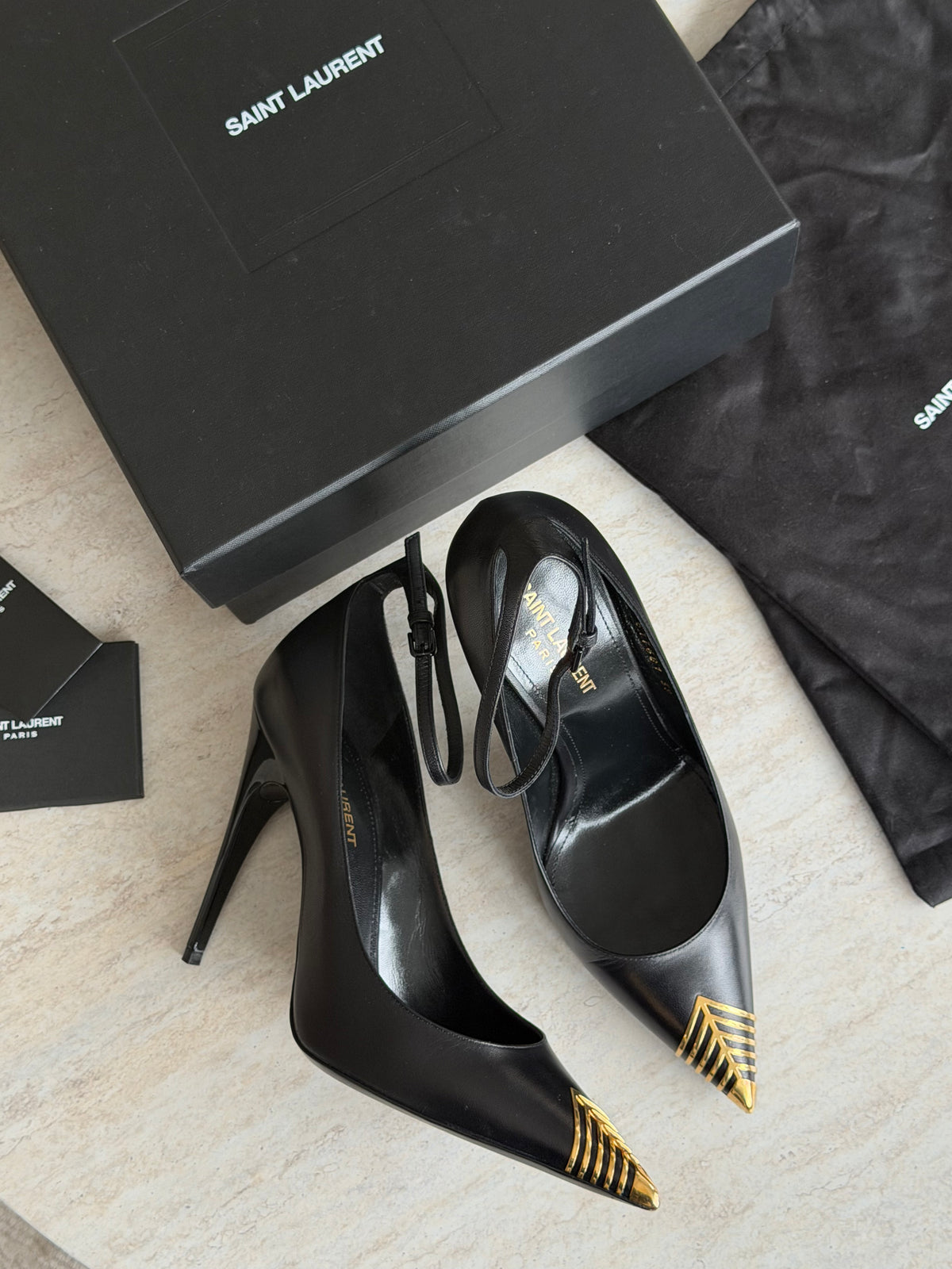 Saint Laurent Pumps – Black / Gold