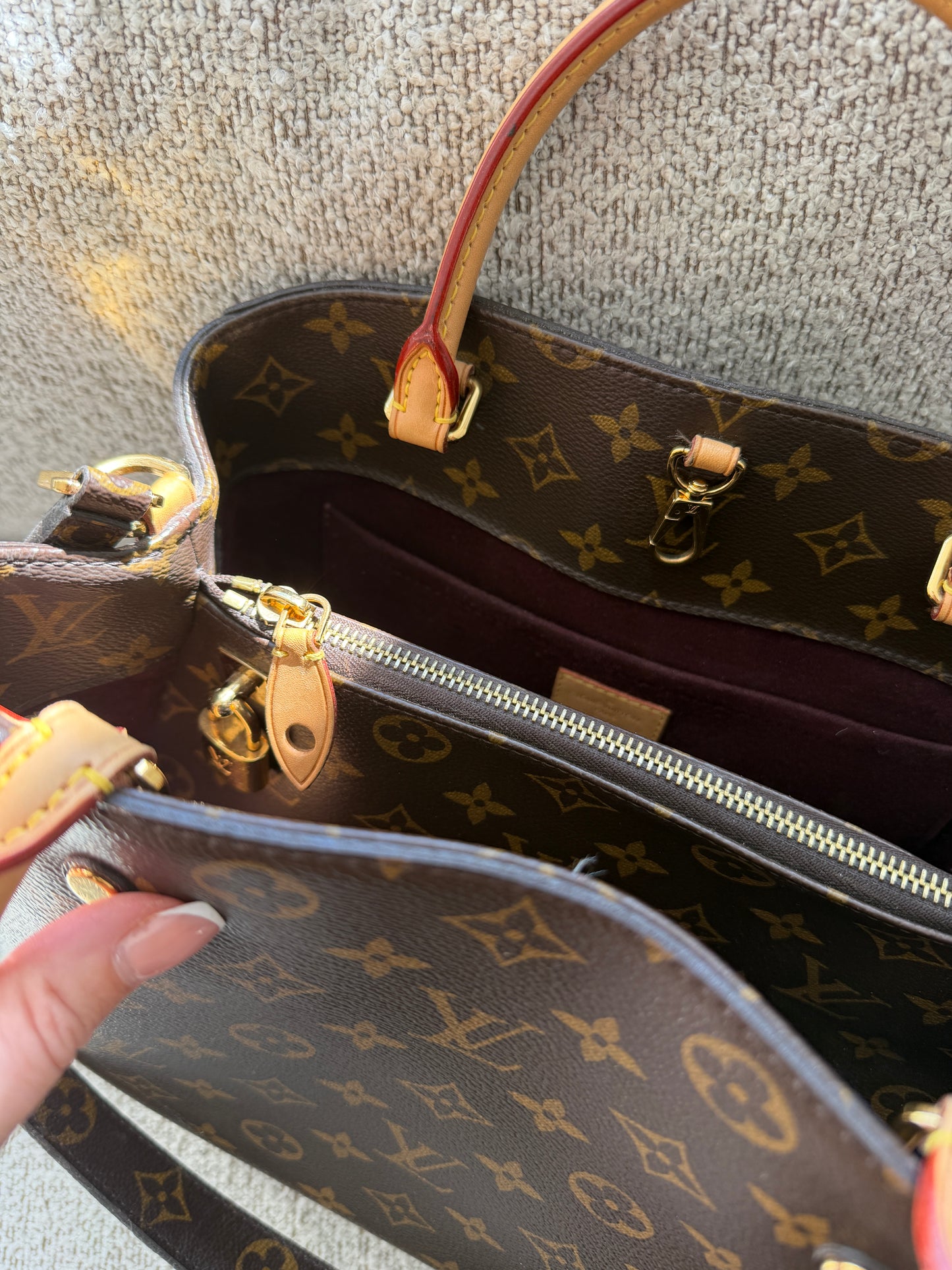 Louis Vuitton Montaigne - Monogram Canvas