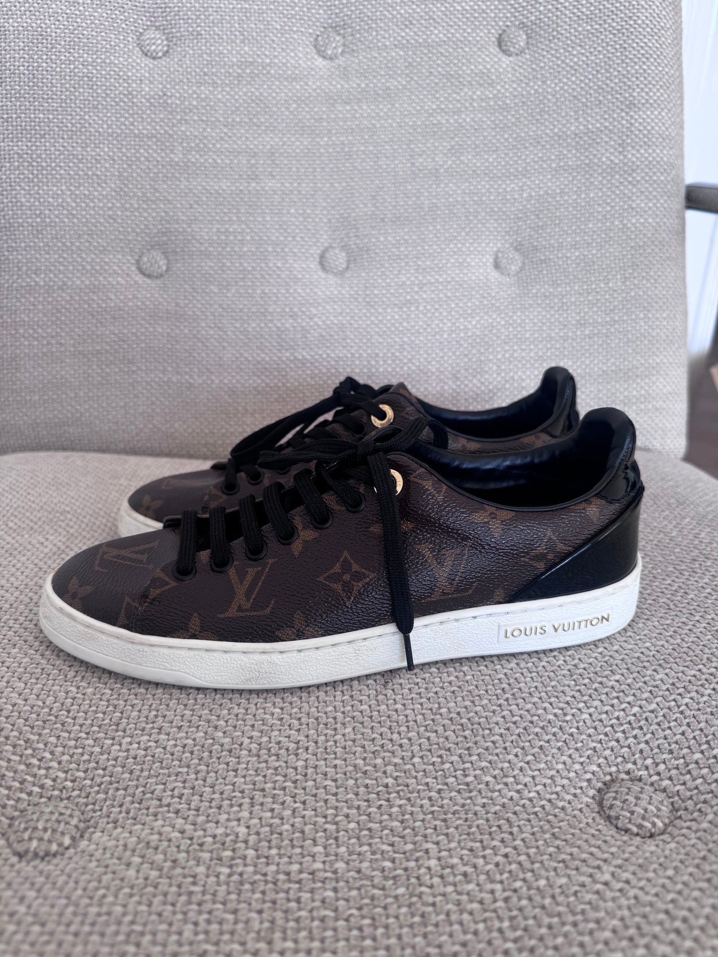 Louis Vuitton sneakers monogram canvas – 37,5