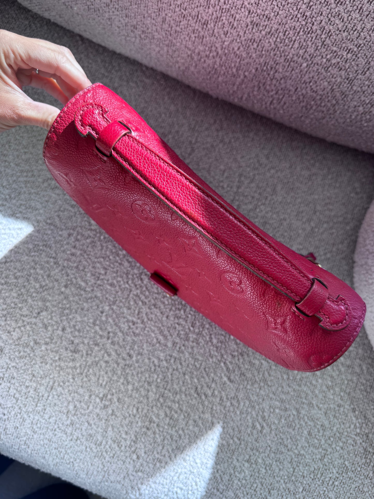 Louis Vuitton Pochette Métis – Empreinte red Leather