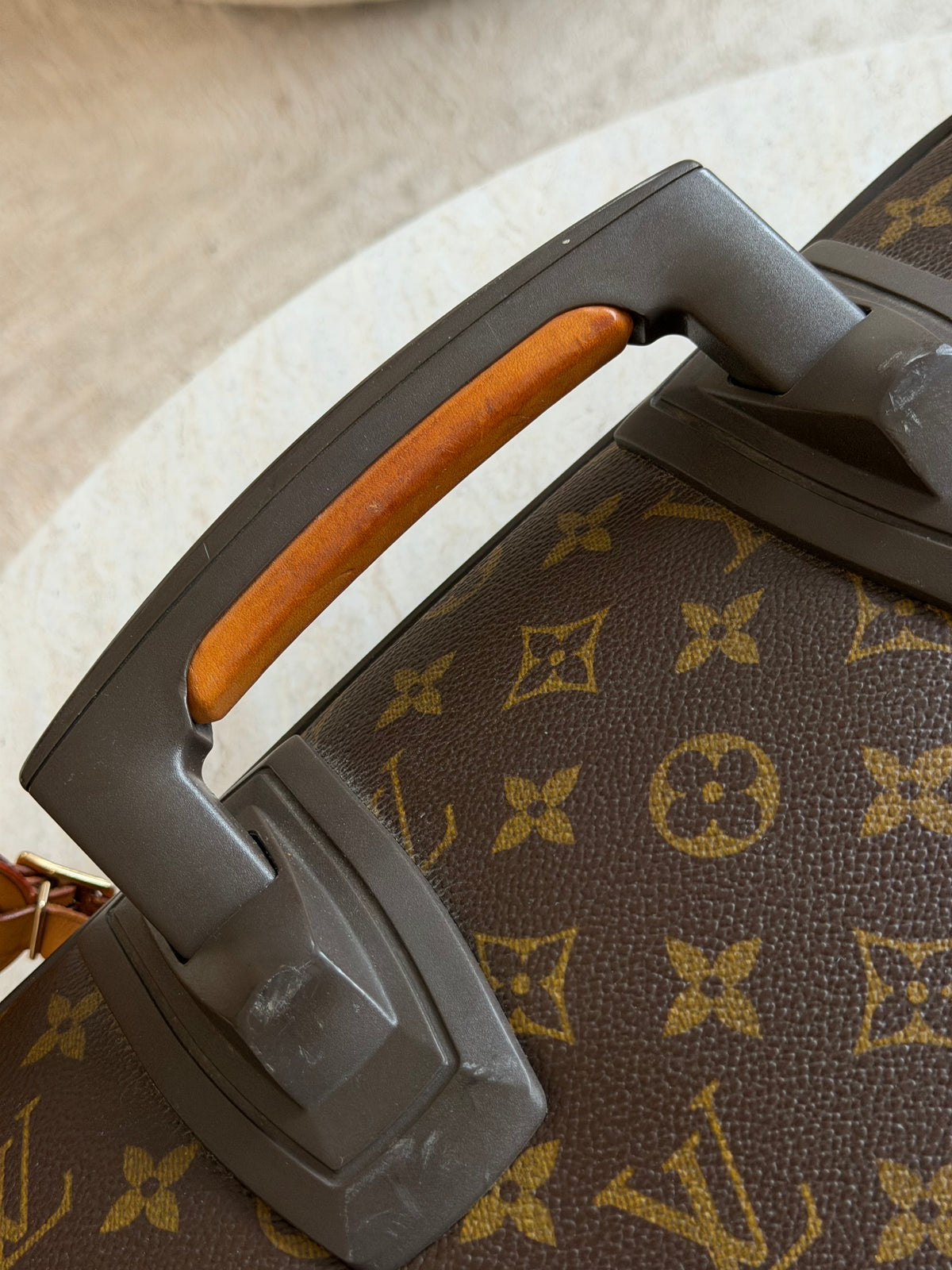Louis Vuitton Pegase 45 – Monogram