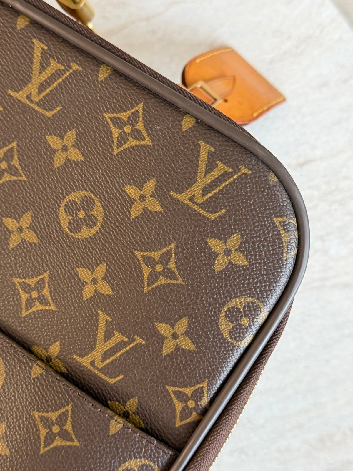 Louis Vuitton Pegase 45 – Monogram