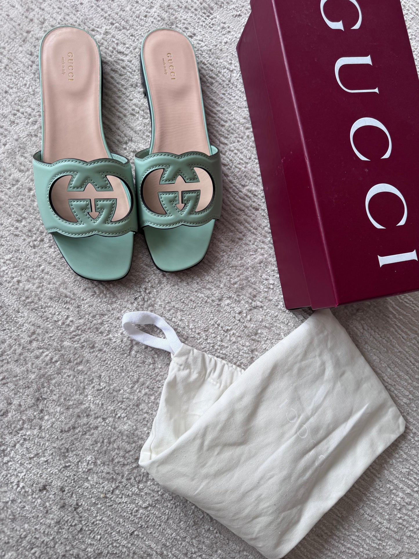Gucci GG Slide Sandals – Mint Green Leather 40