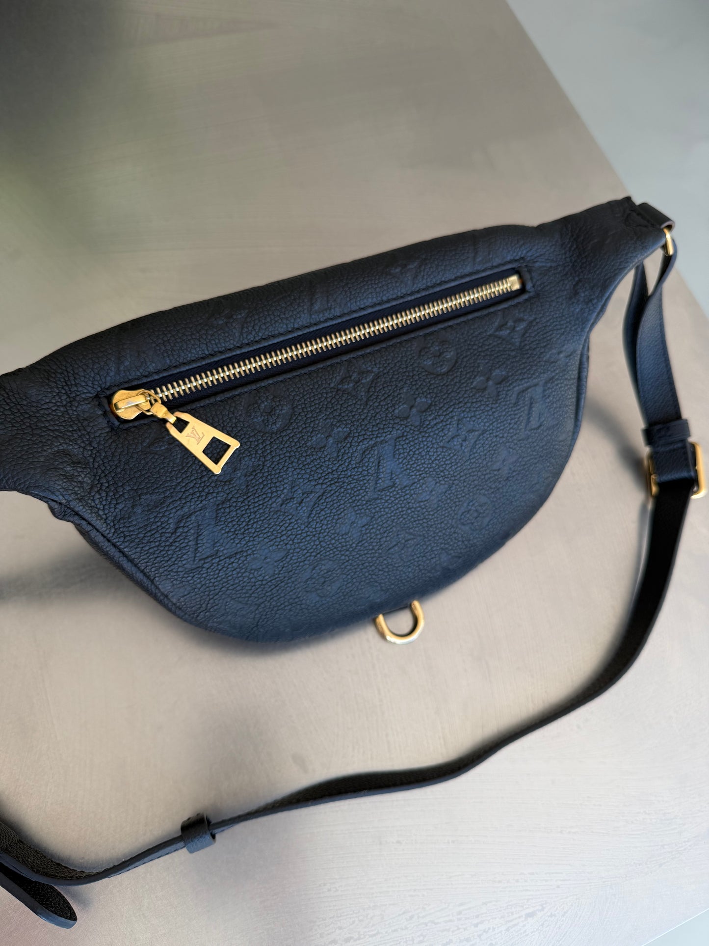Louis Vuitton bumbag – Black Monogram Empreinte