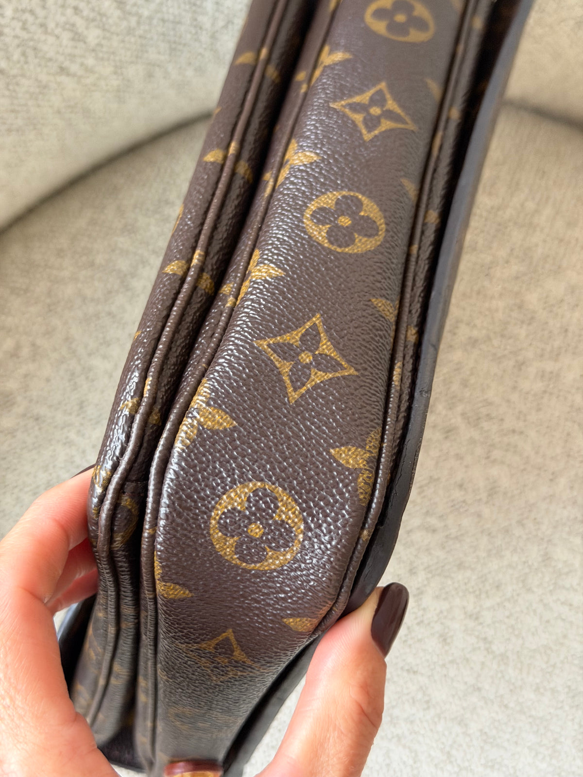 Louis Vuitton Pochette Métis - monogram canvas