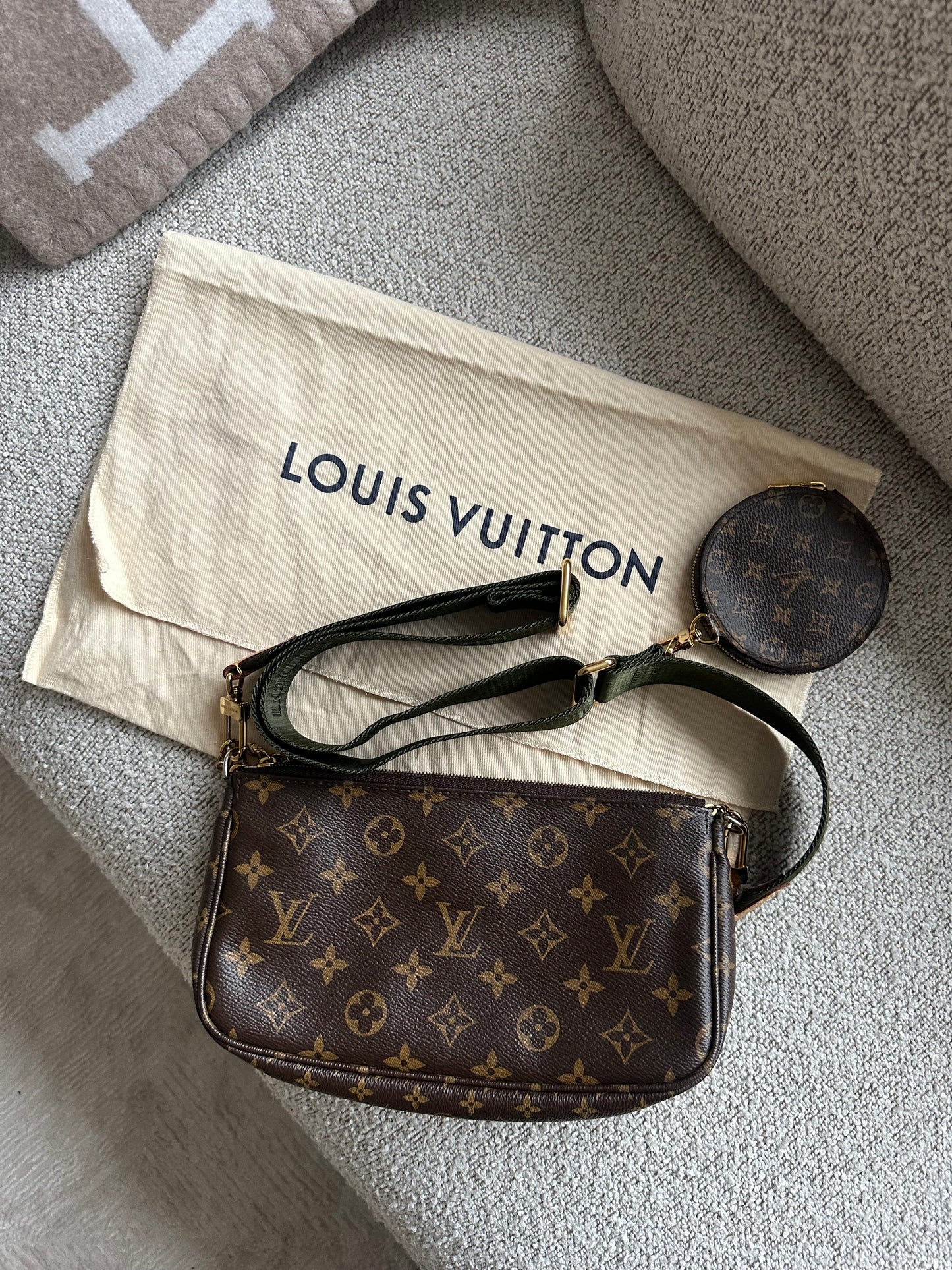 Louis Vuitton Multi Pochette Accessoires Monogram Canvas