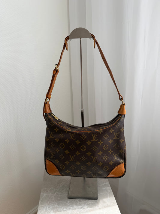 Louis Vuitton Boulogne 30 Monogram