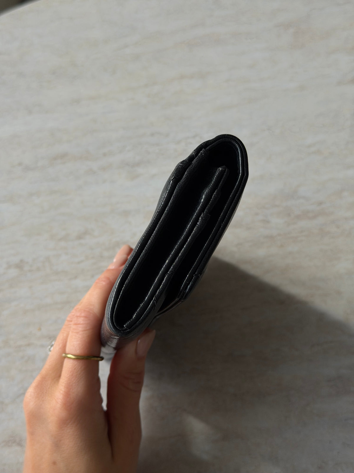 CHANEL 19 Flap Wallet – Sort