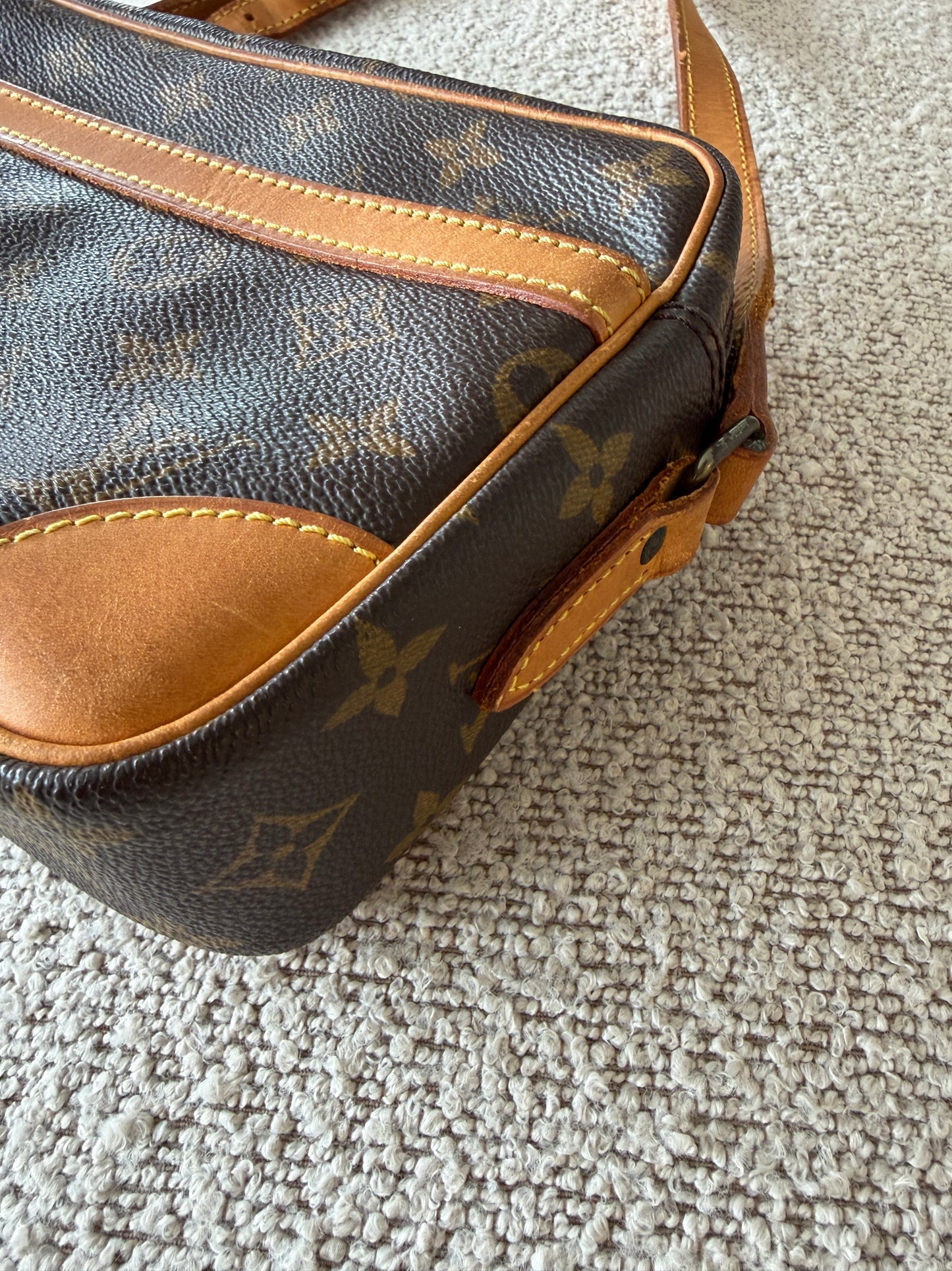 Louis Vuitton Trocadéro Monogram 24