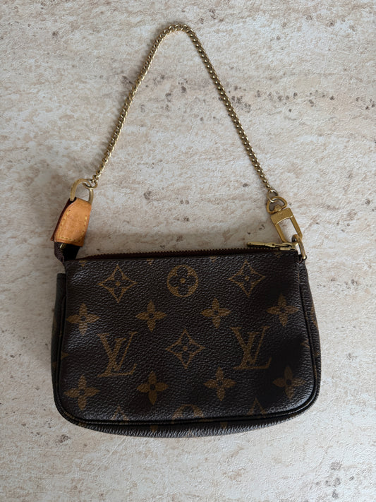 Louis Vuitton Mini Pochette