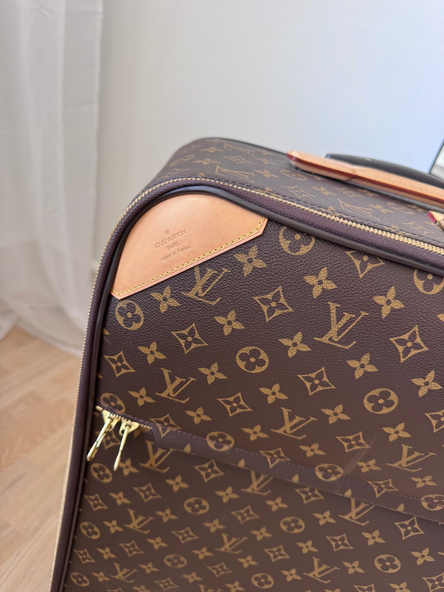 Louis Vuitton Pegase 70 Monogram