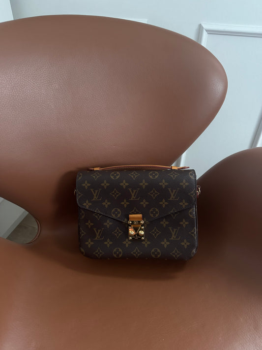 Louis Vuitton Metis Monogram
