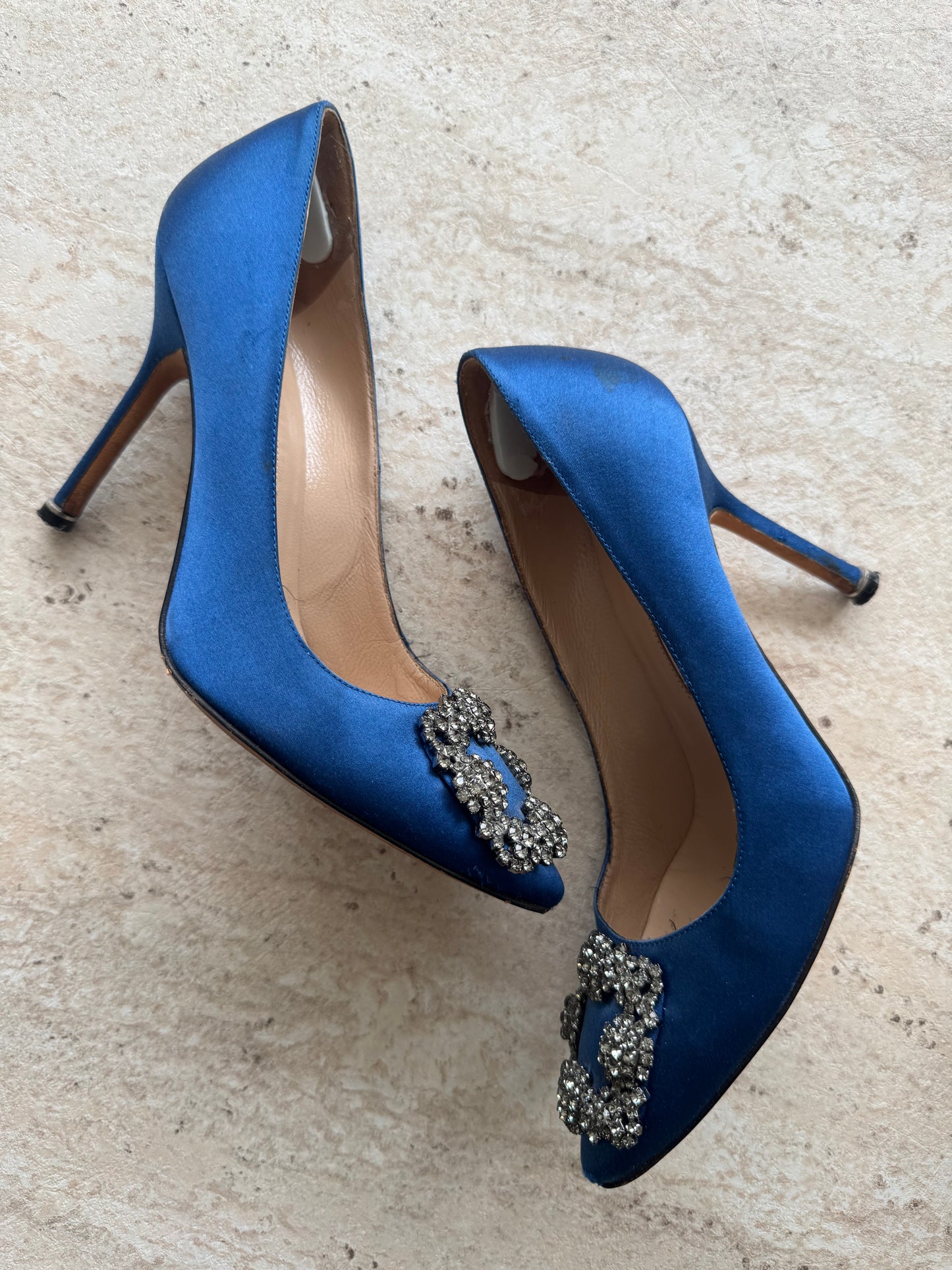 Manolo Blahnik Blå Satin Pumps