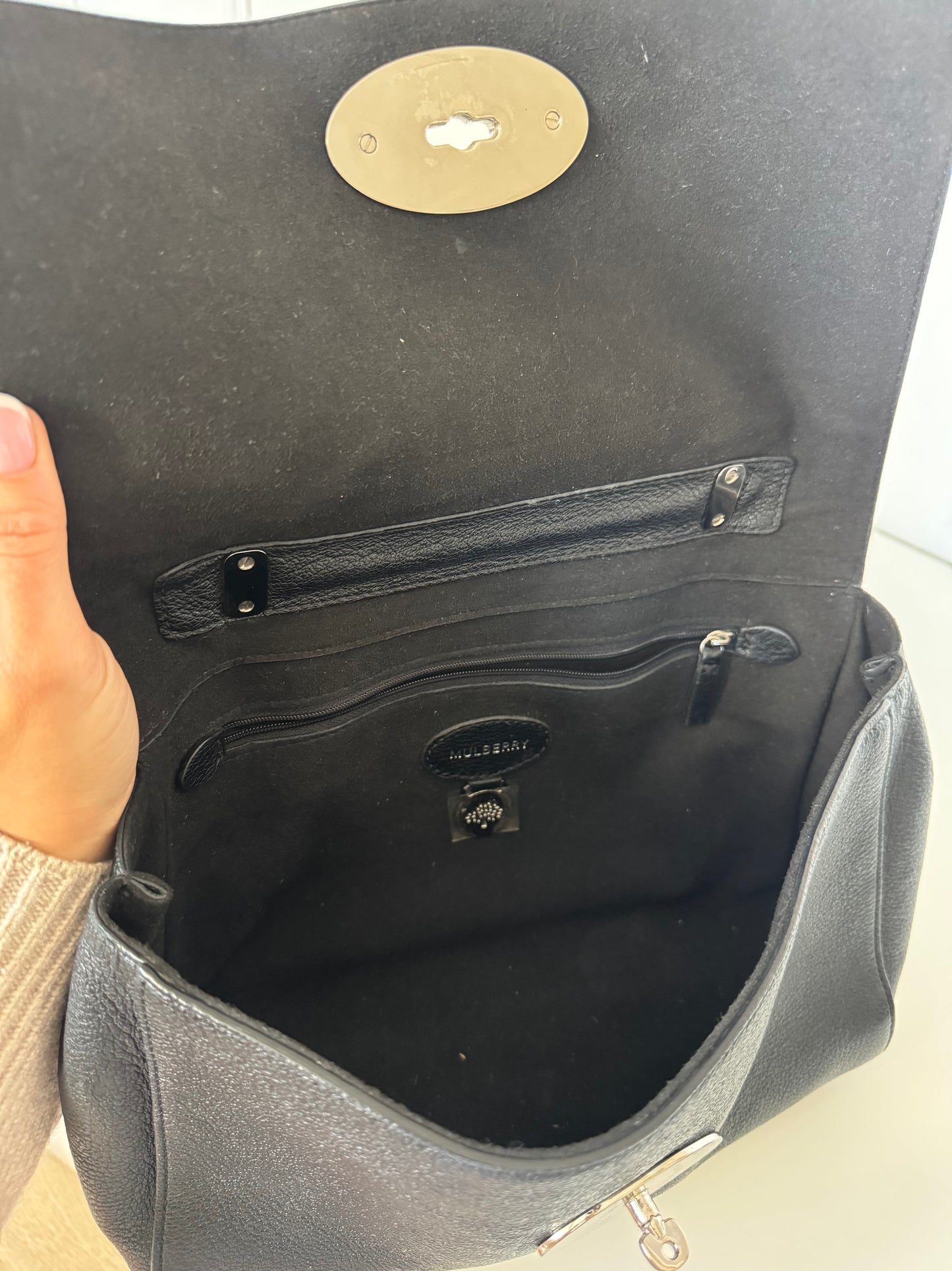 Mulberry Lily Medium Black