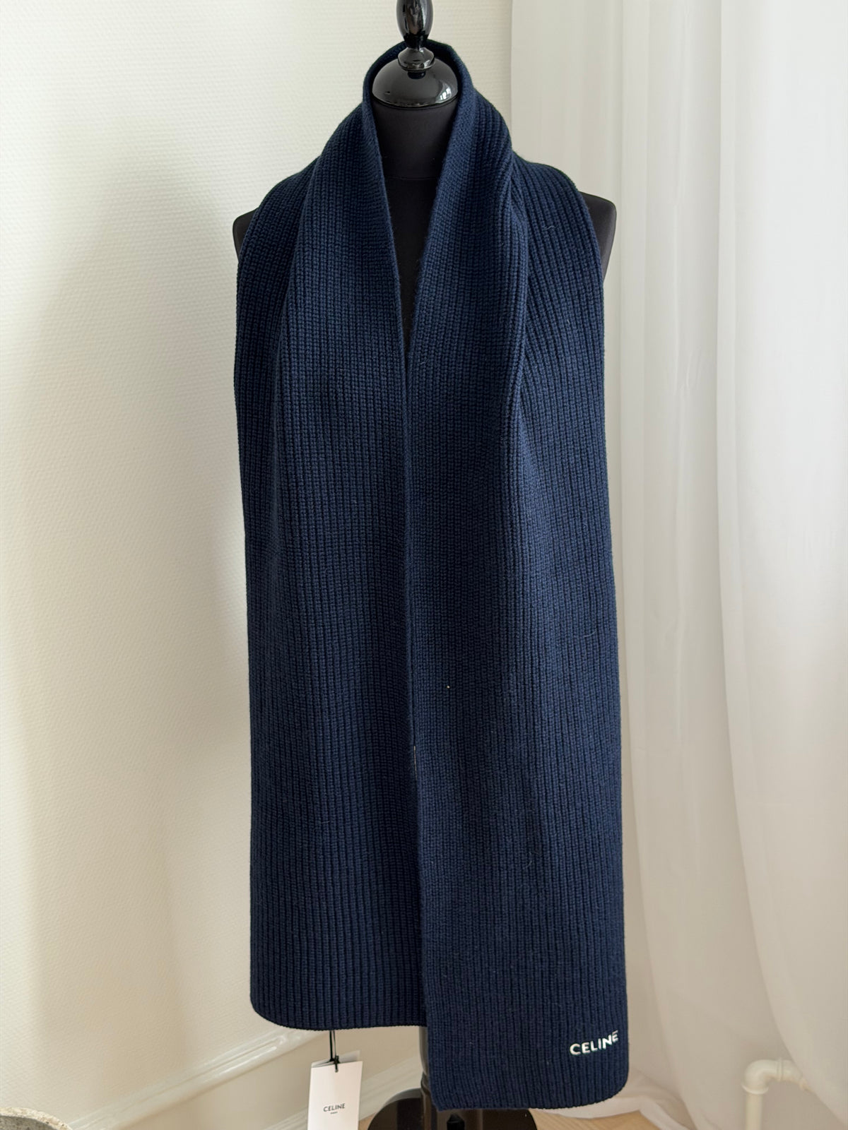 Celine Ribbed Cashmere Scarf Navy