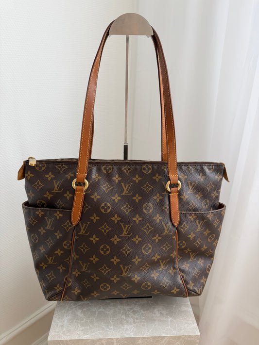 Louis Vuitton Totally MM – Monogram Canvas