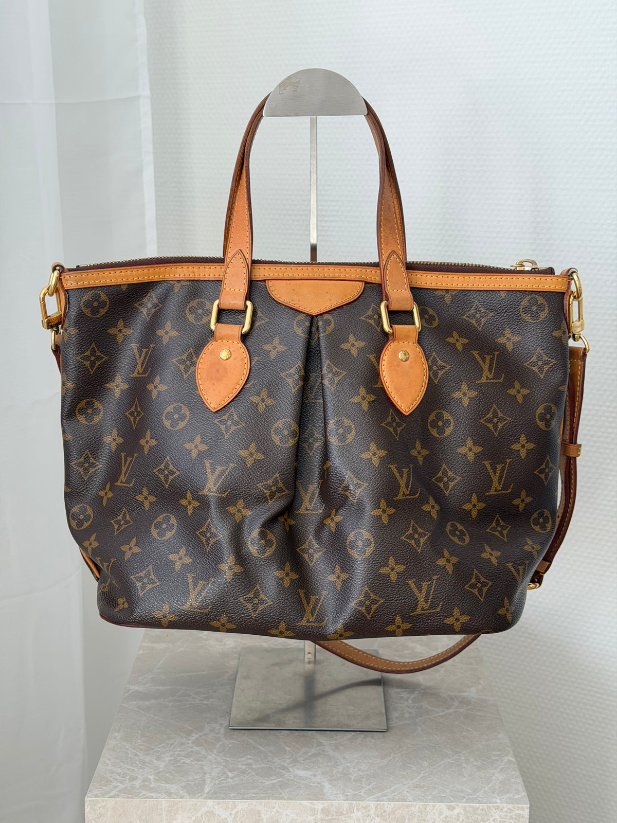 Louis Vuitton Palermo MM – Monogram