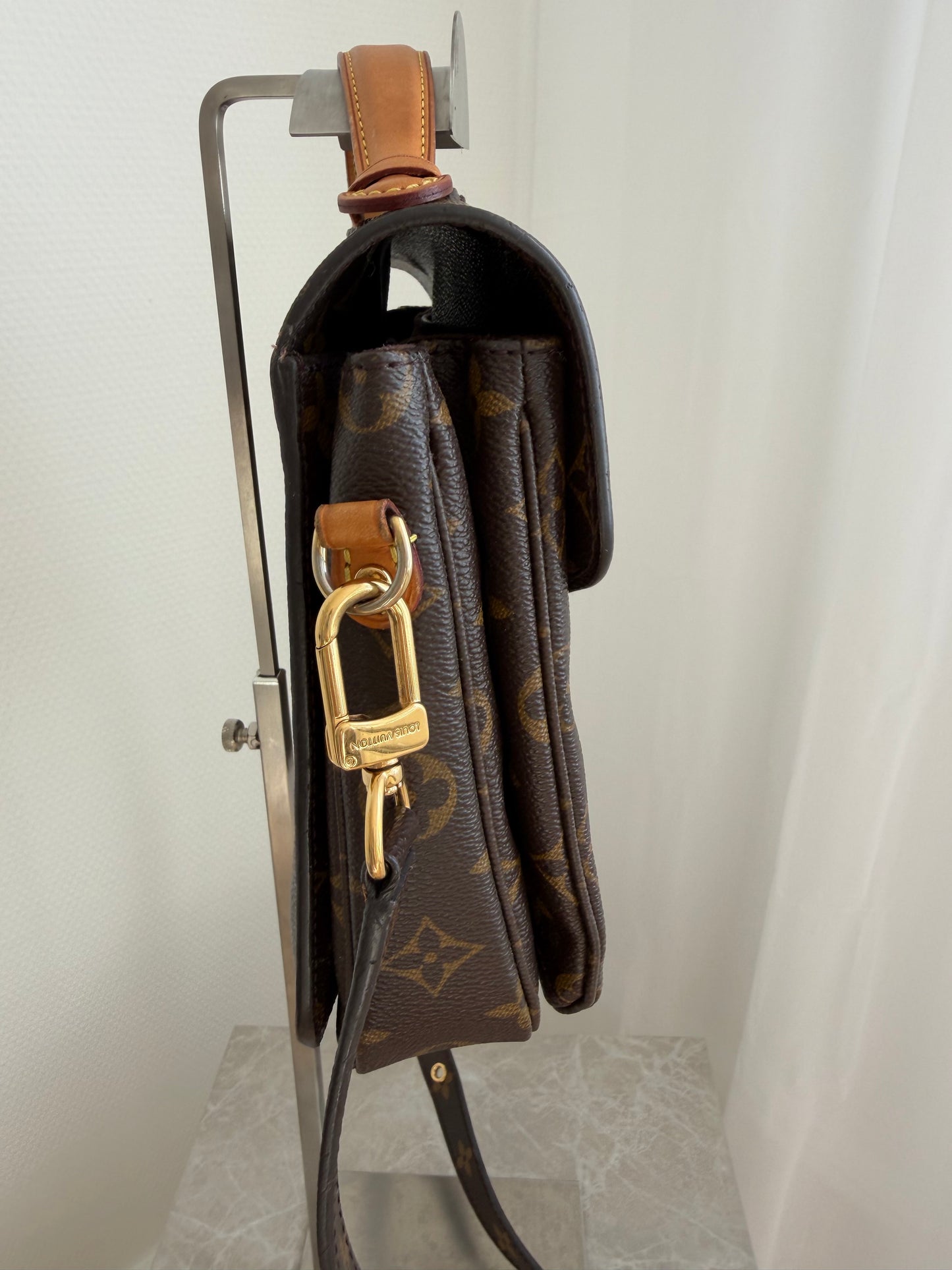 Louis Vuitton Pochette Métis – Monogram Canvas