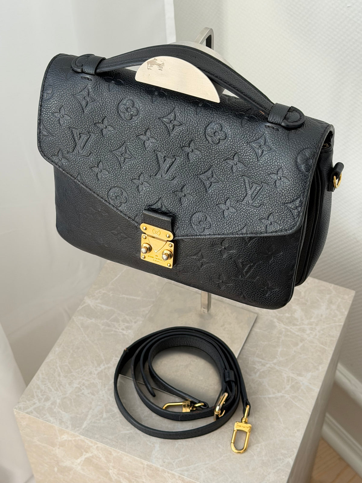 Louis Vuitton Pochette Métis – Monogram Empreinte Noir