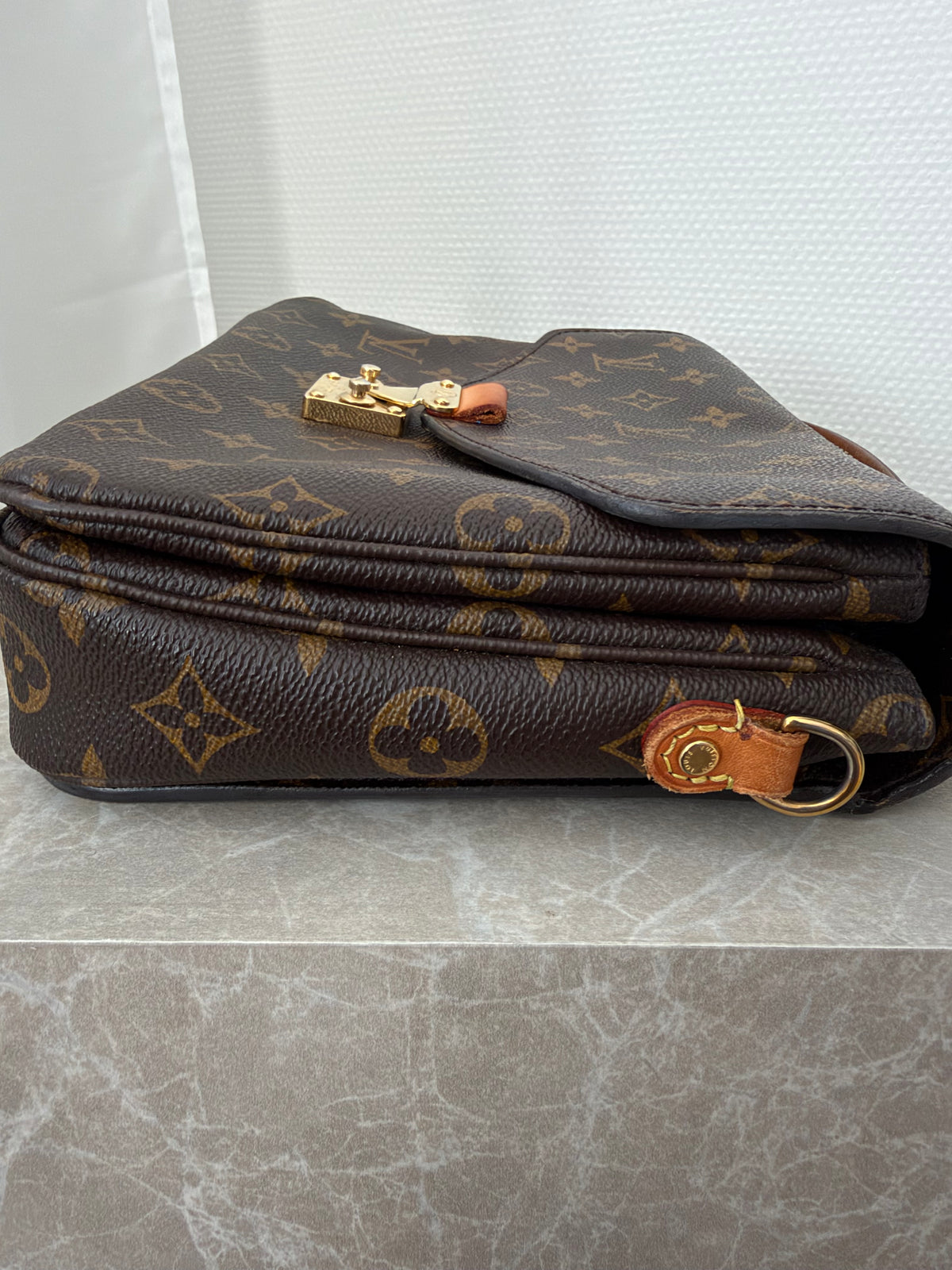 Louis Vuitton Pochette Métis – Monogram