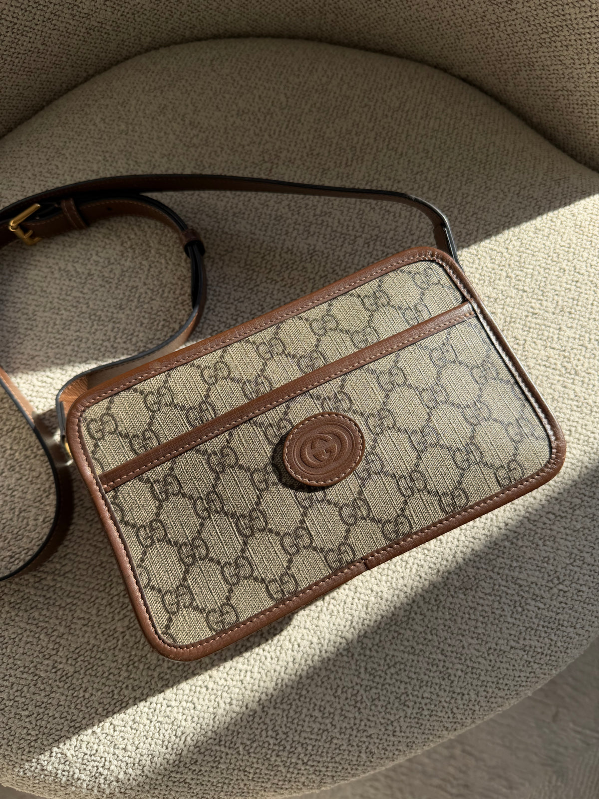 Gucci GG Canvas Leather Camera Bag – Beige / Brown