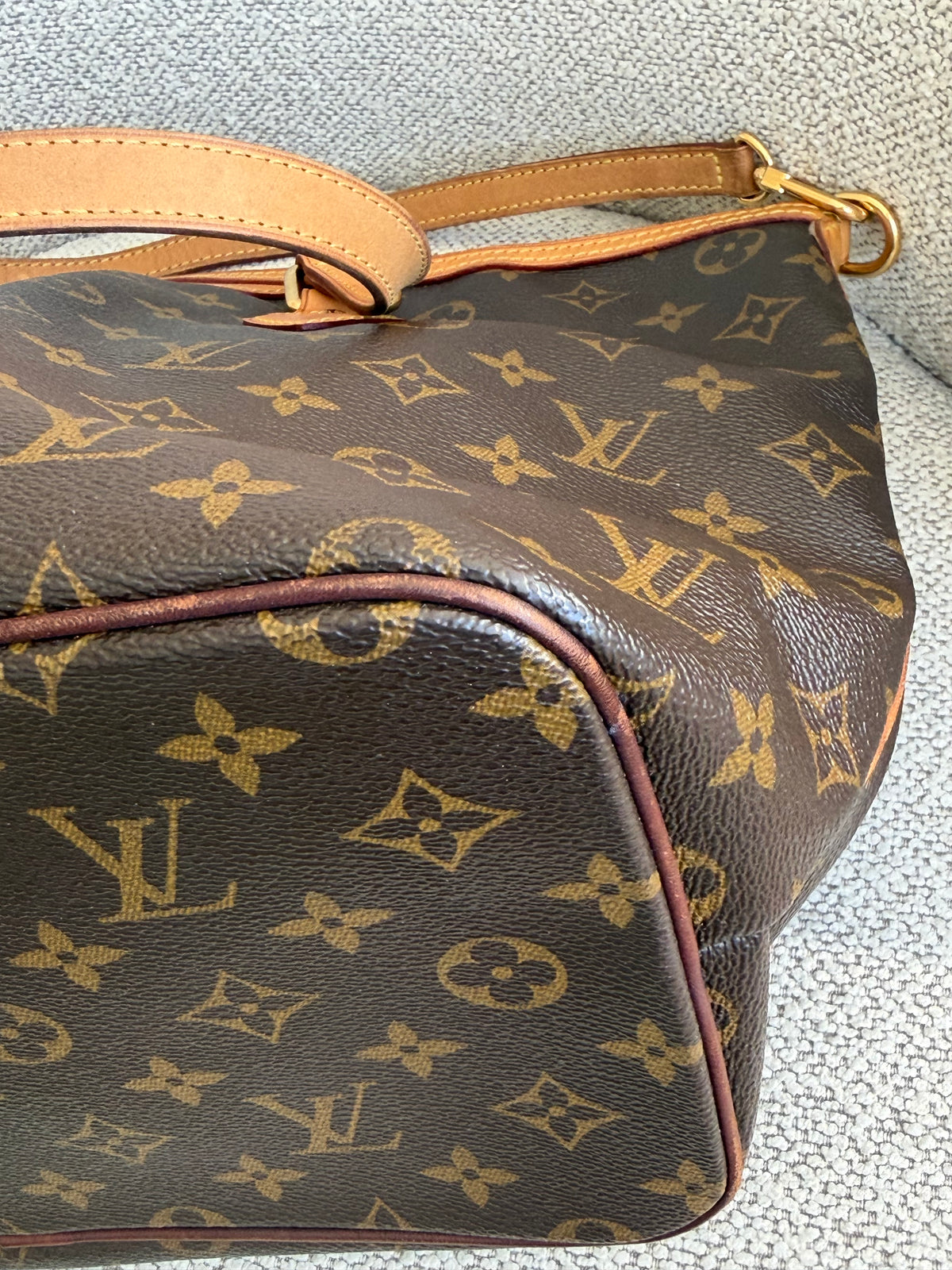 Louis Vuitton Palermo MM – Monogram