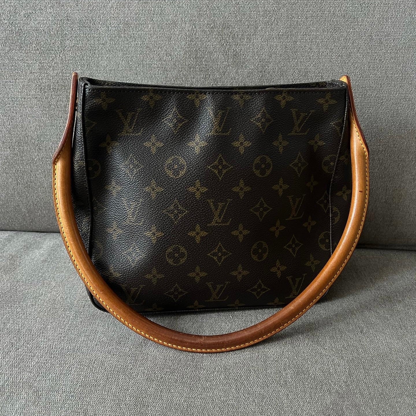 Louis Vuitton Looping MM