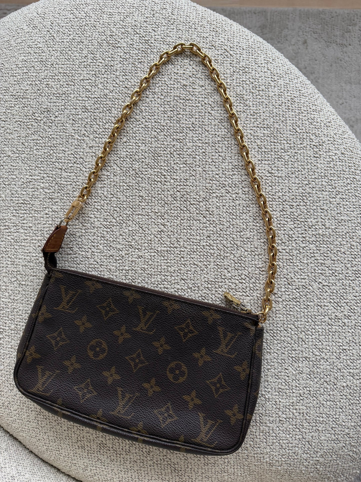Louis Vuitton Gold Chain Strap 56 cm