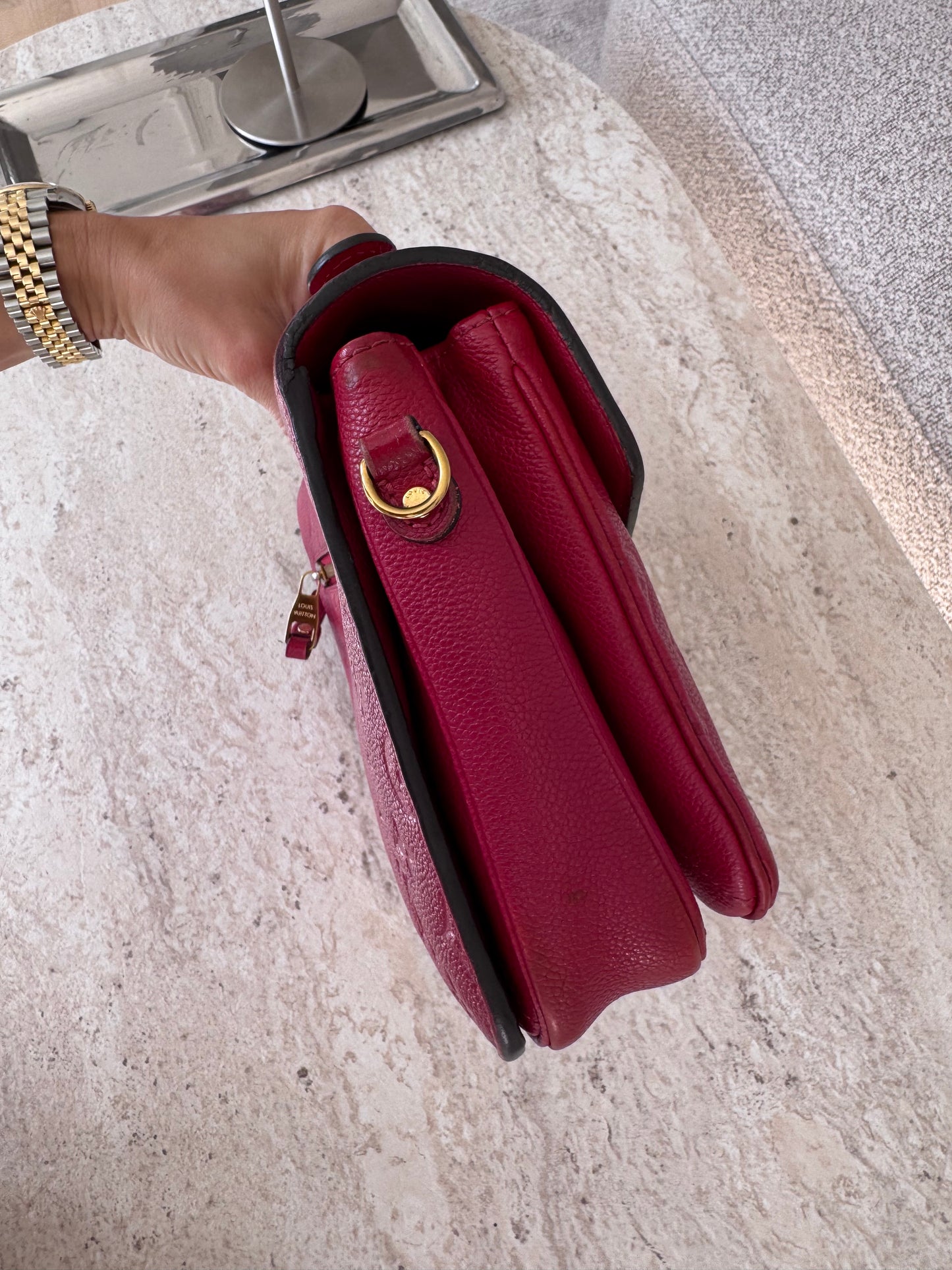 Louis Vuitton Pochette Métis – Empreinte red Leather