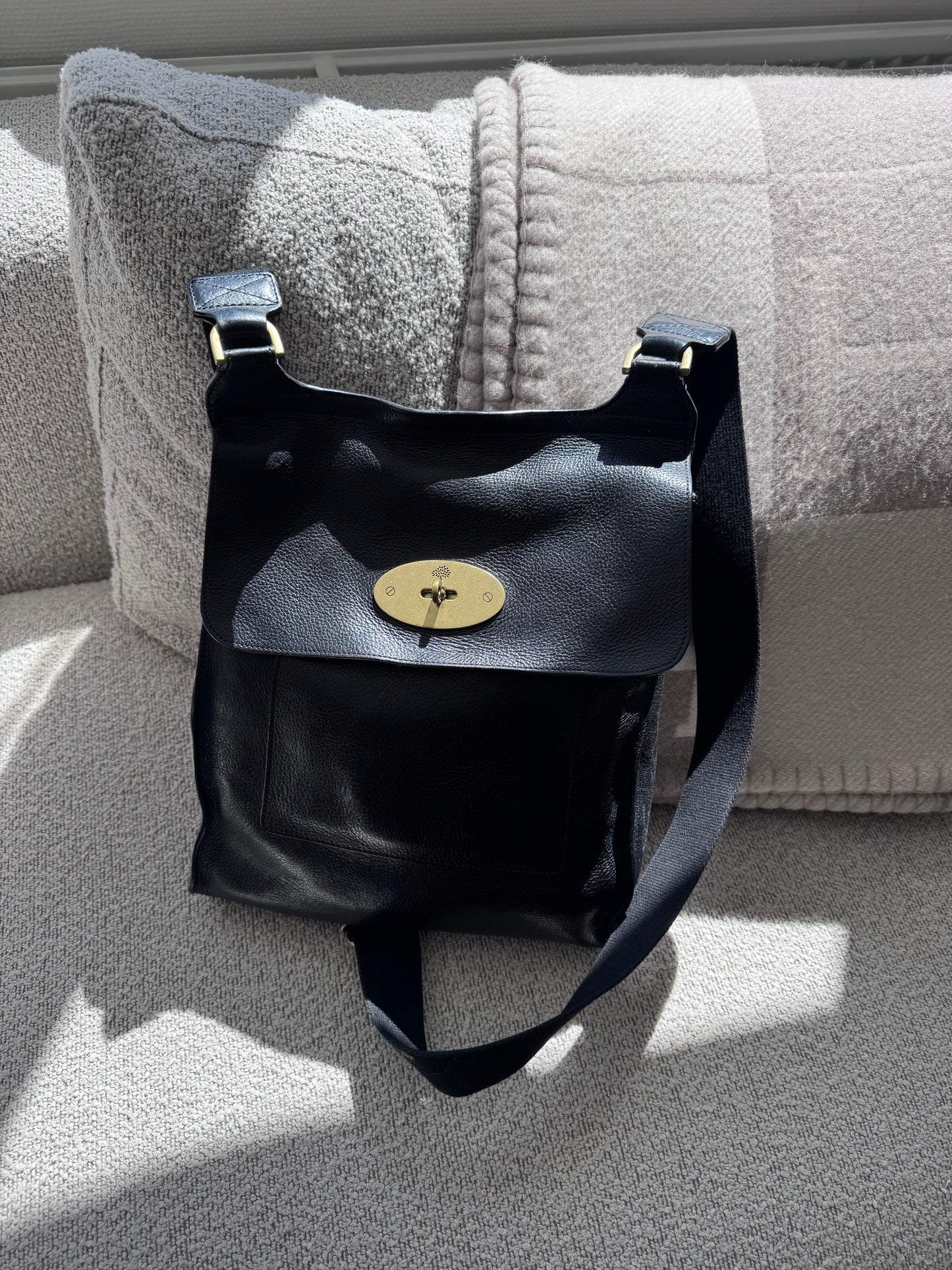 Mulberry Antony Large Crossbody black