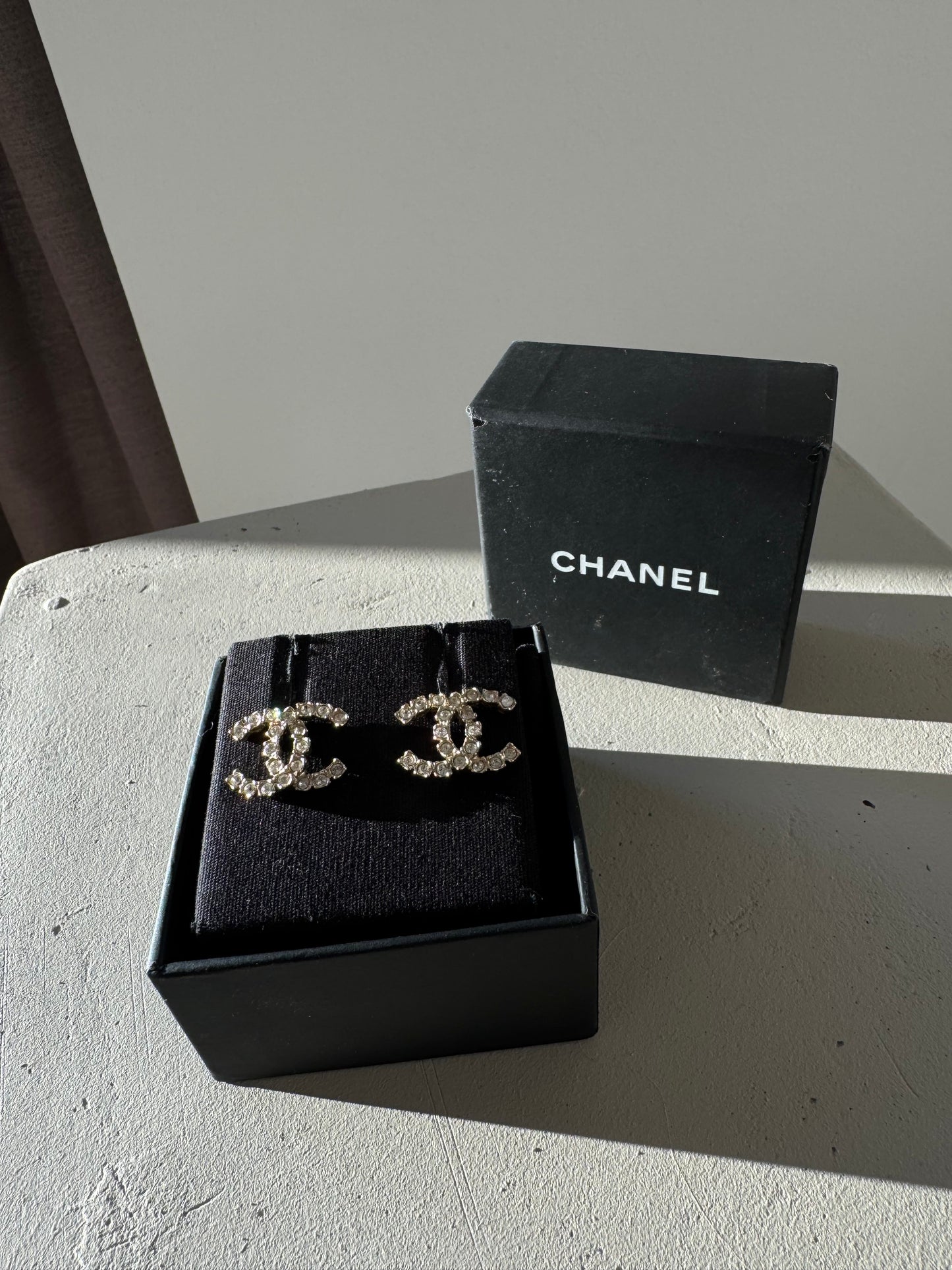 Chanel CC Øreringe med sten