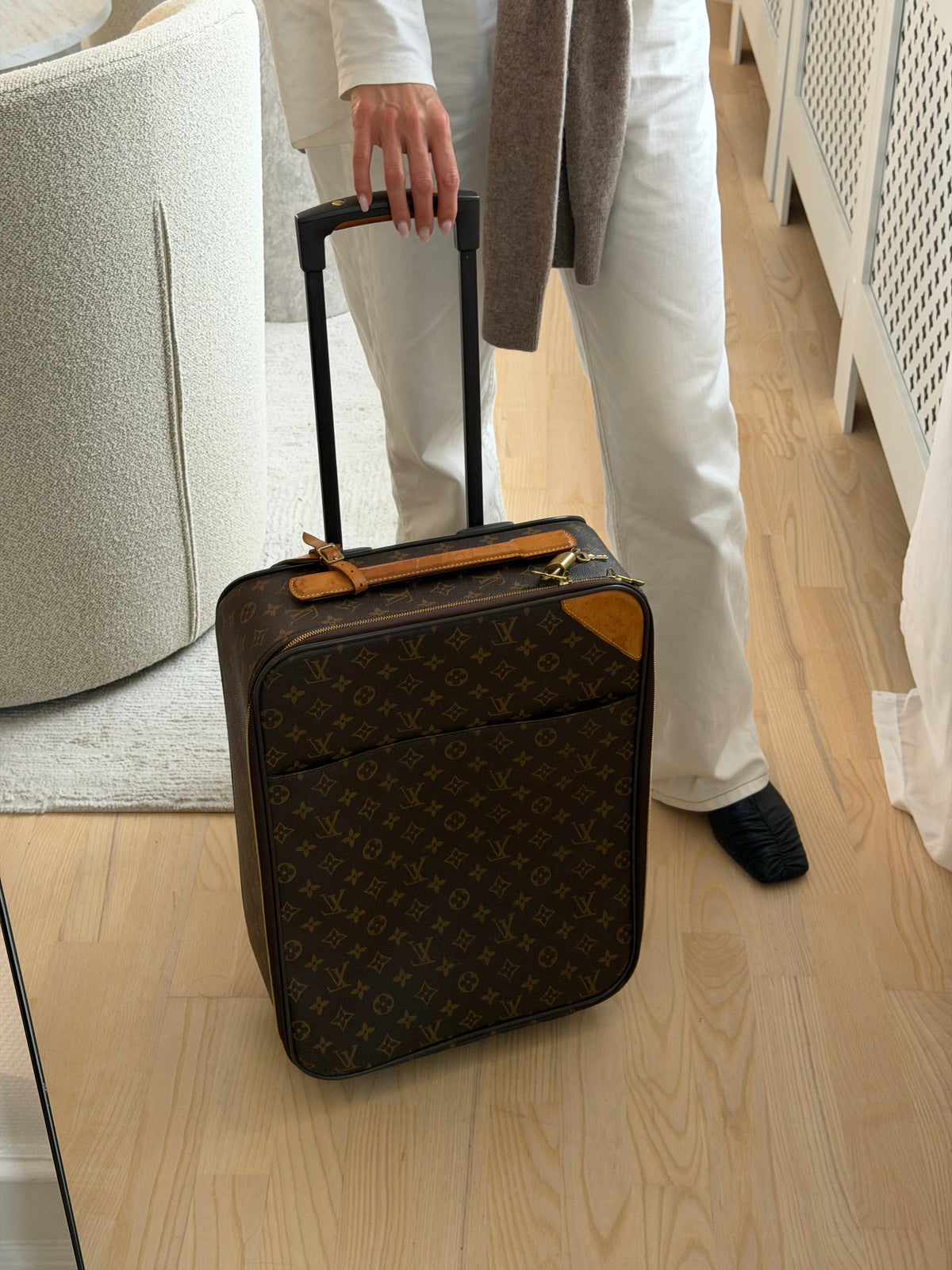 Louis Vuitton Pegase 45 – Monogram