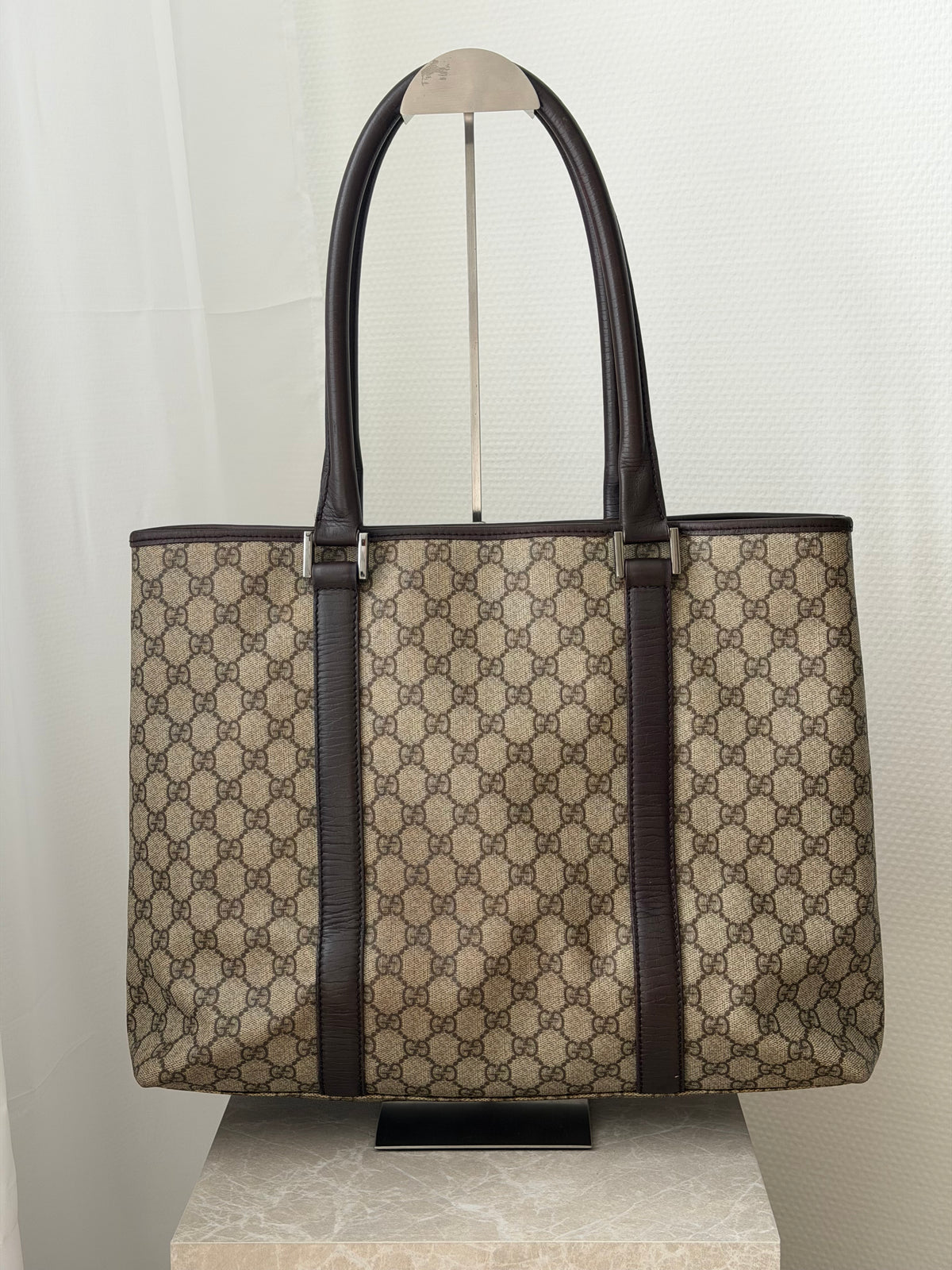 Gucci GG Supreme Joy Vertical Tote – Beige / Brown