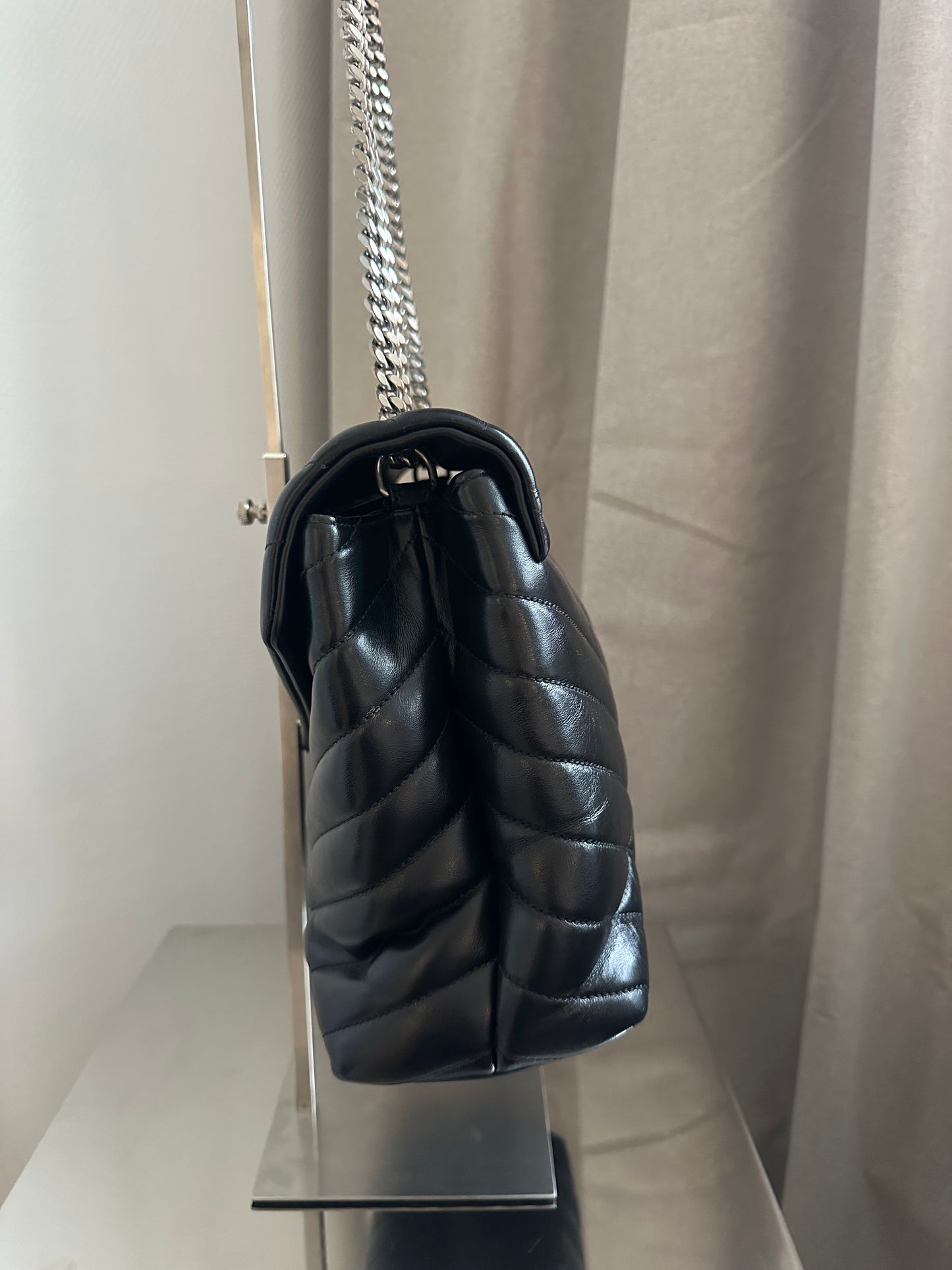 Saint Laurent YSL Loulou Medium Flab bag Black