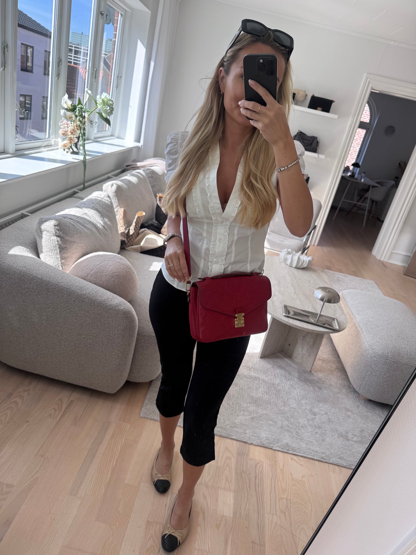 Louis Vuitton Pochette Métis – Empreinte red Leather