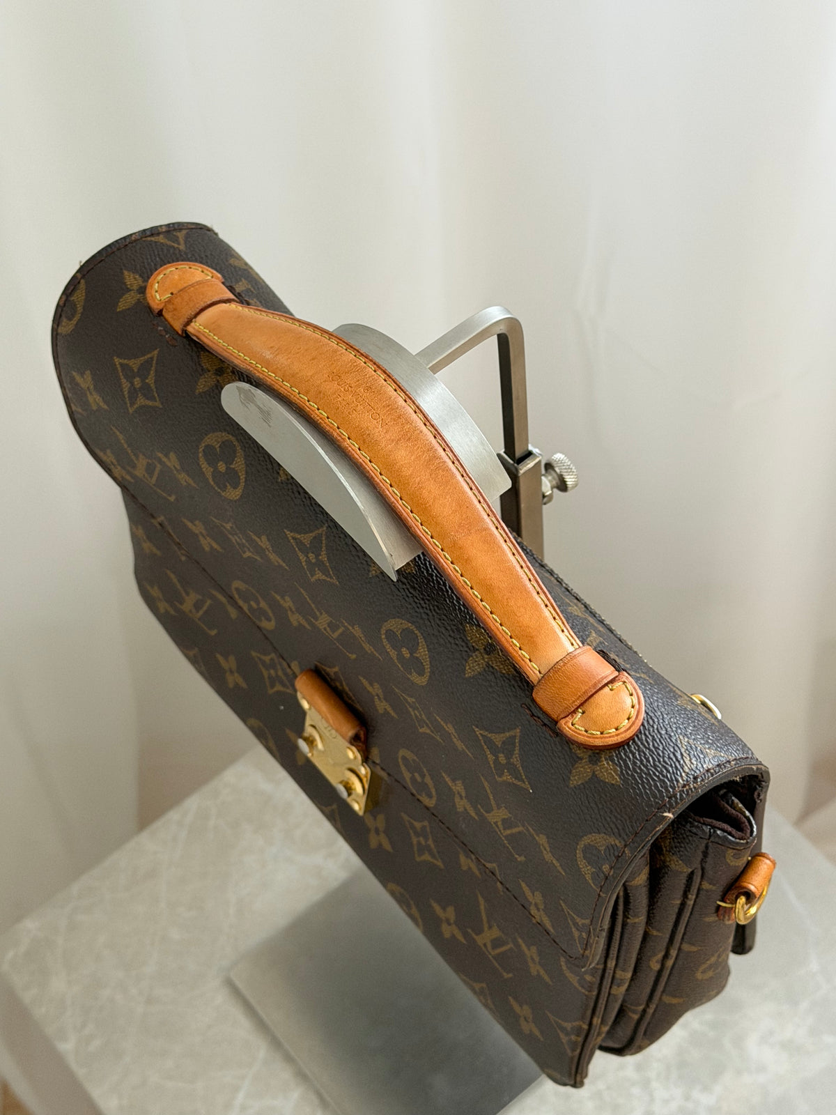 Louis Vuitton Pochette Métis - monogram canvas