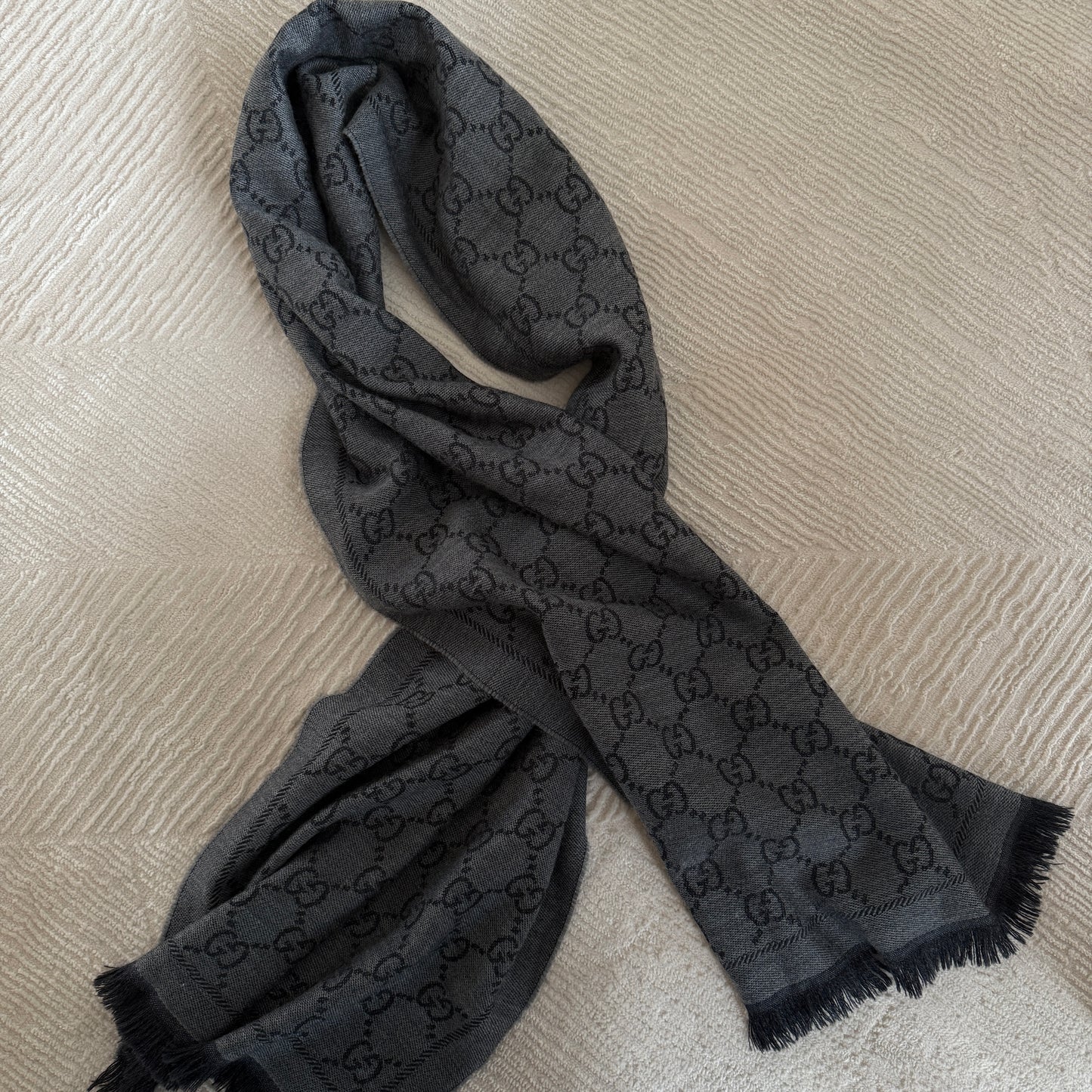 Gucci scarf grey GG jacquard
