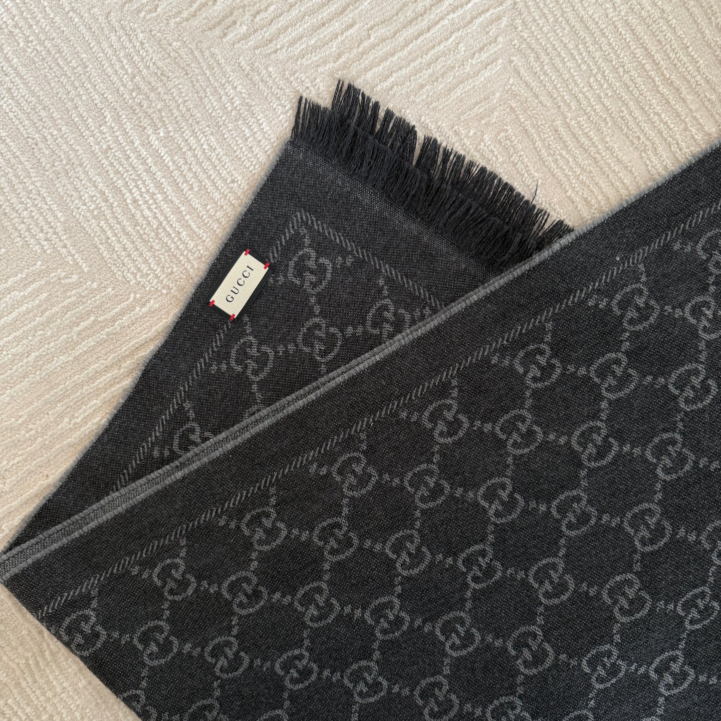 Gucci scarf grey GG jacquard