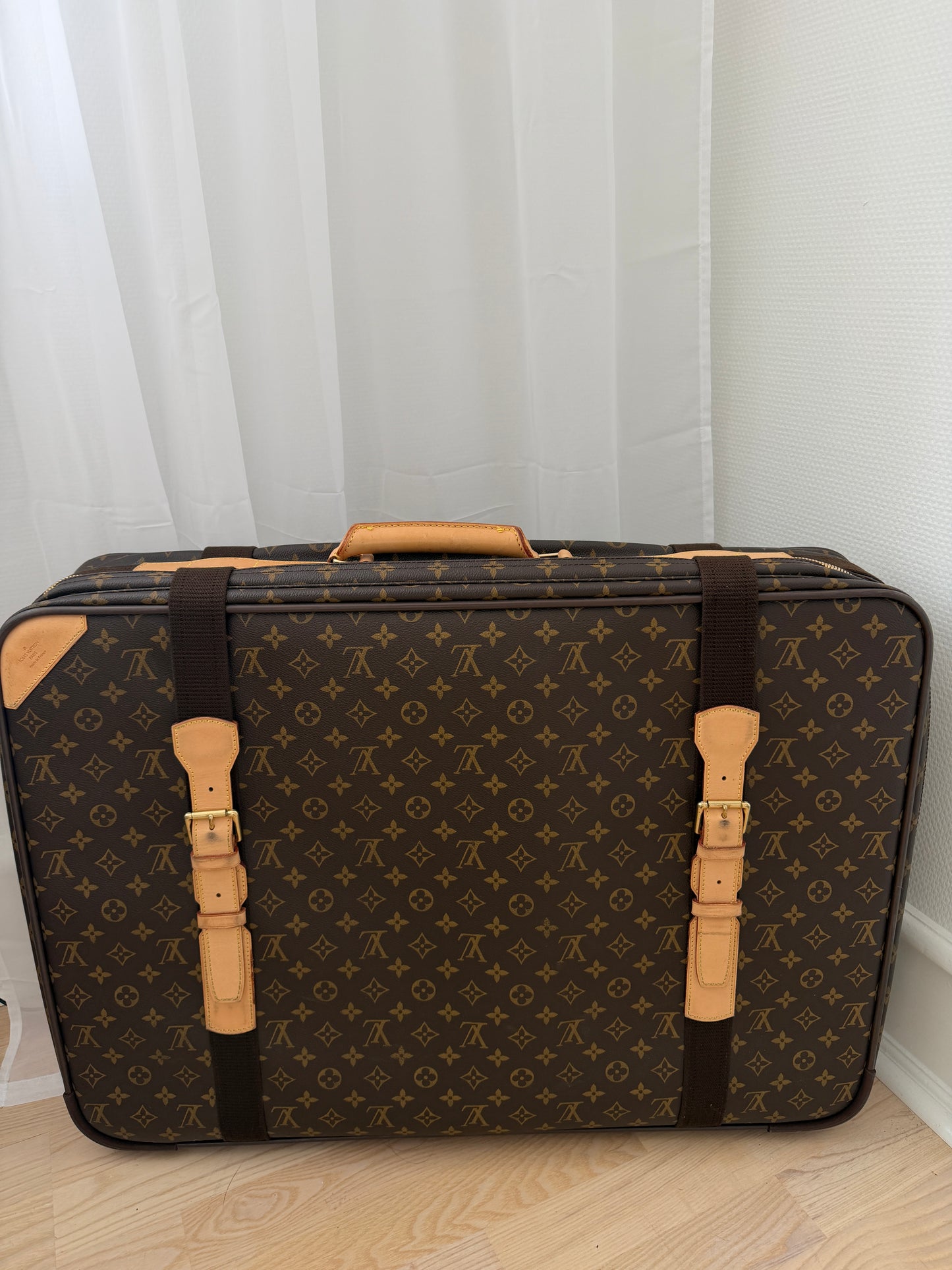 Louis Vuitton Pegase Monogram Rejsekuffert – Collectors Item