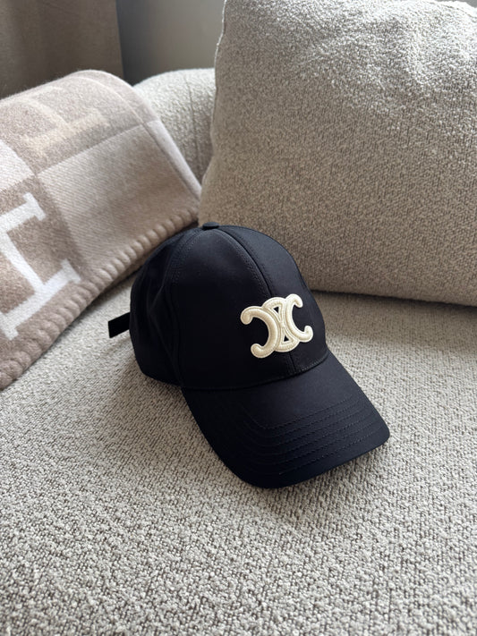 Celine triomphe cap