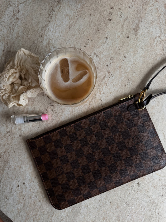 Louis Vuitton Neverfull Pochette Damier