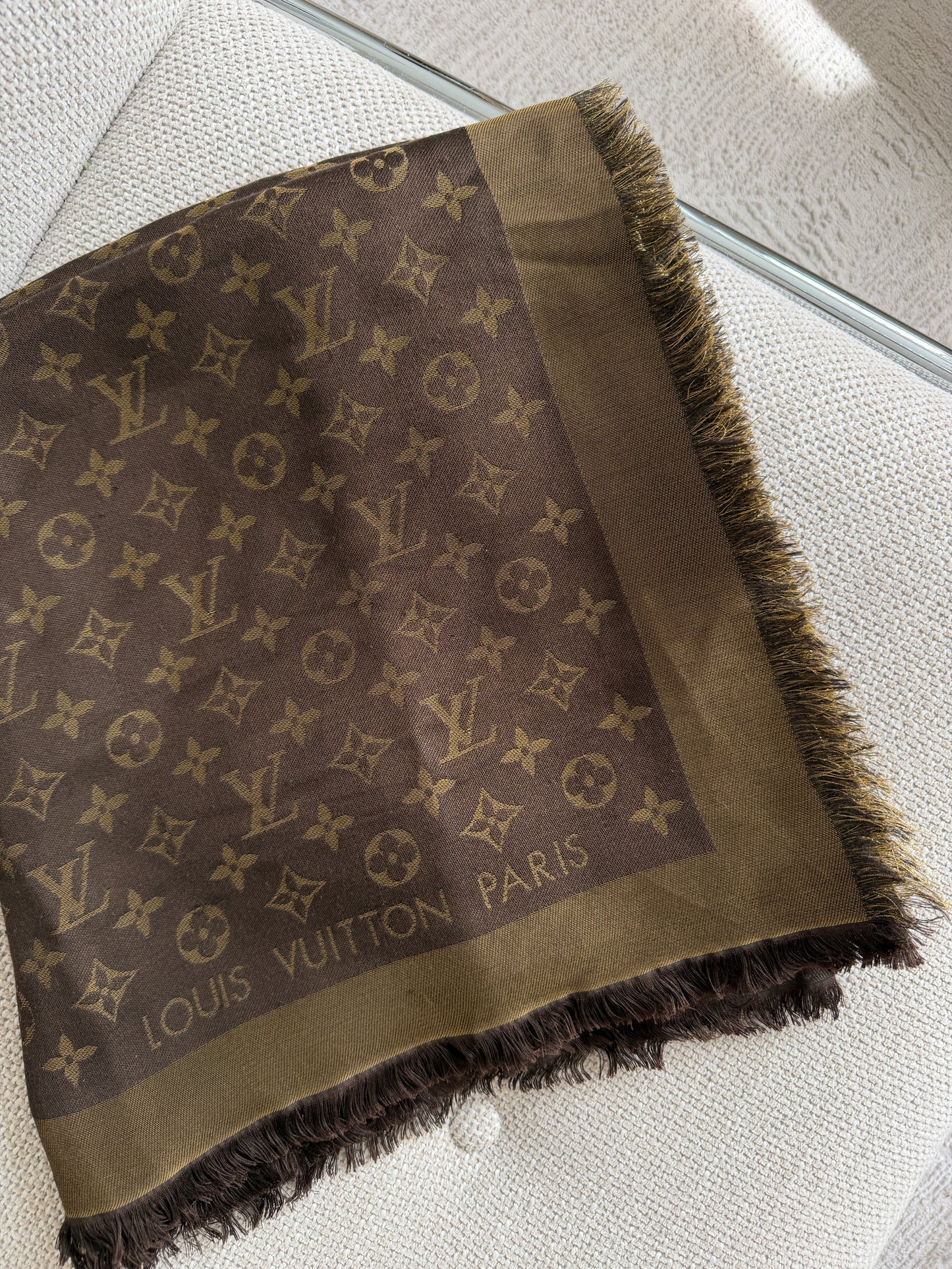 Louis Vuitton Monogram Shine Shawl – Brown/Gold