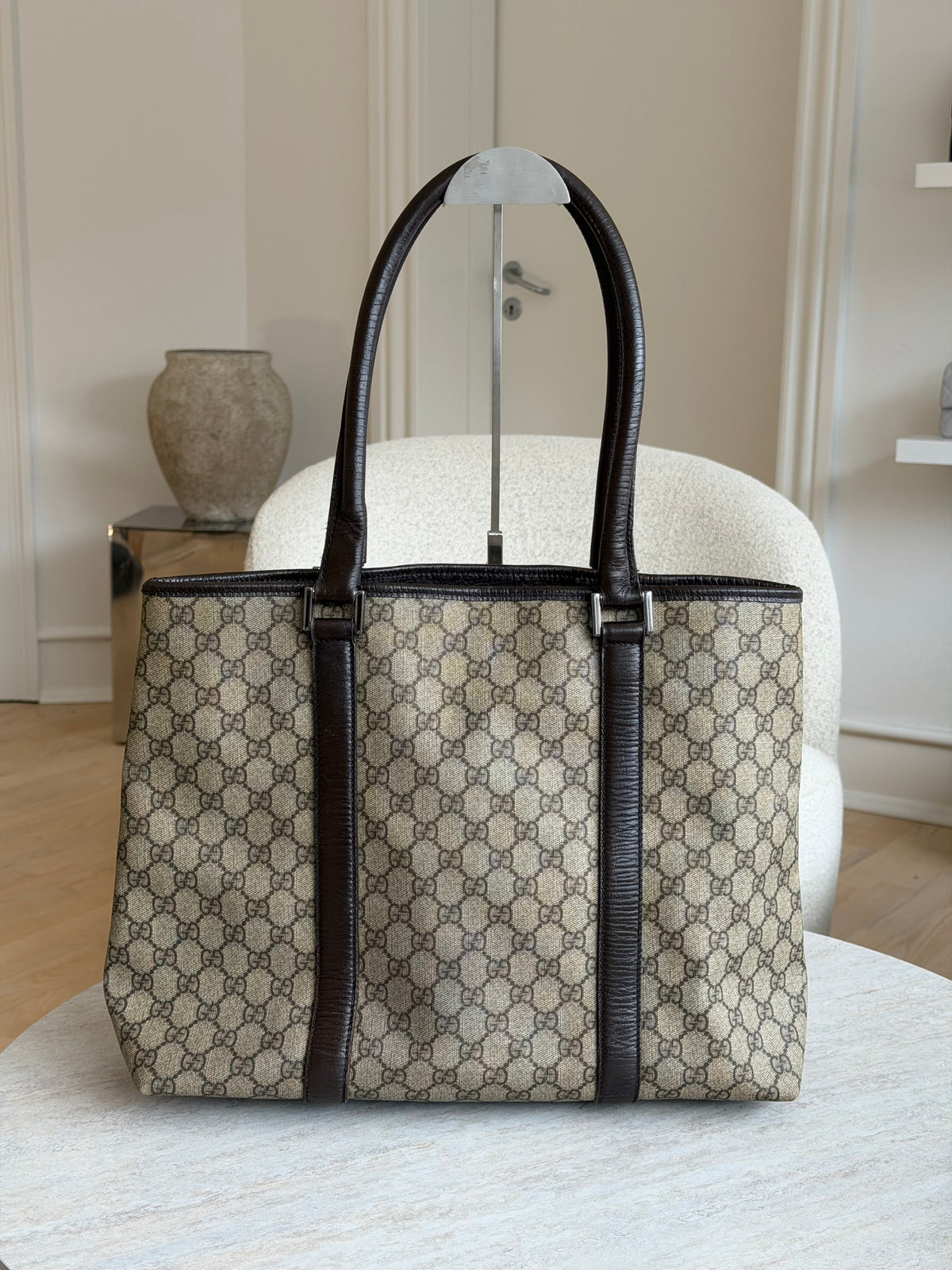 Gucci GG Supreme Joy Vertical Tote – Beige / Brown